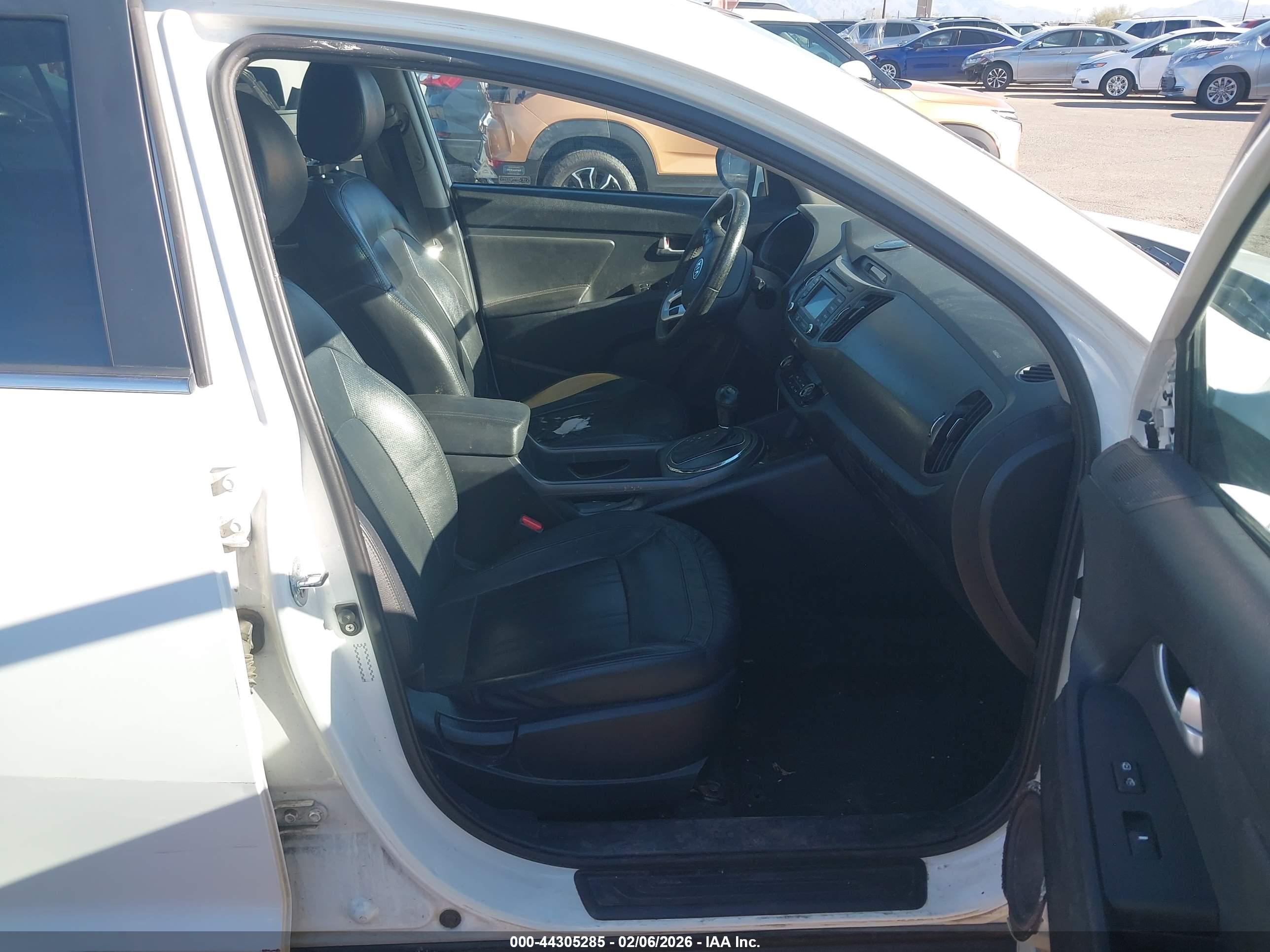 KIA SPORTAGE image 5