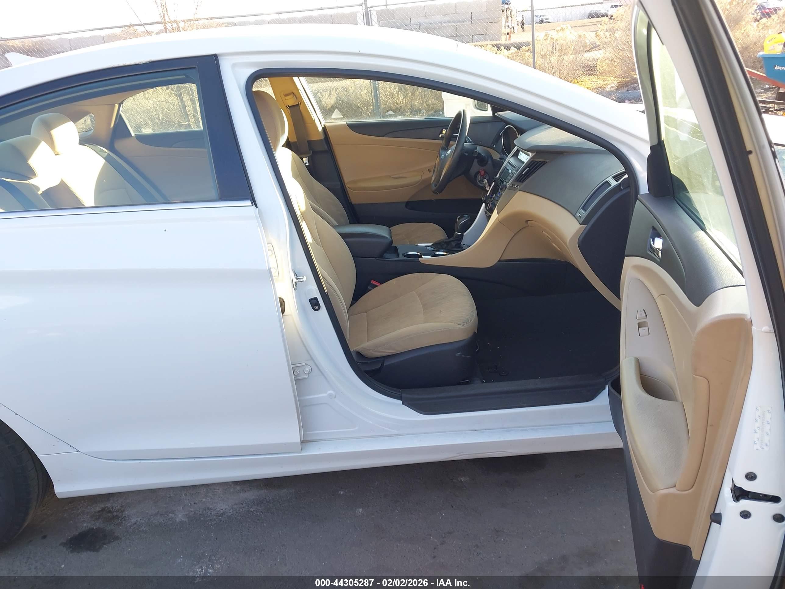 HYUNDAI SONATA image 5