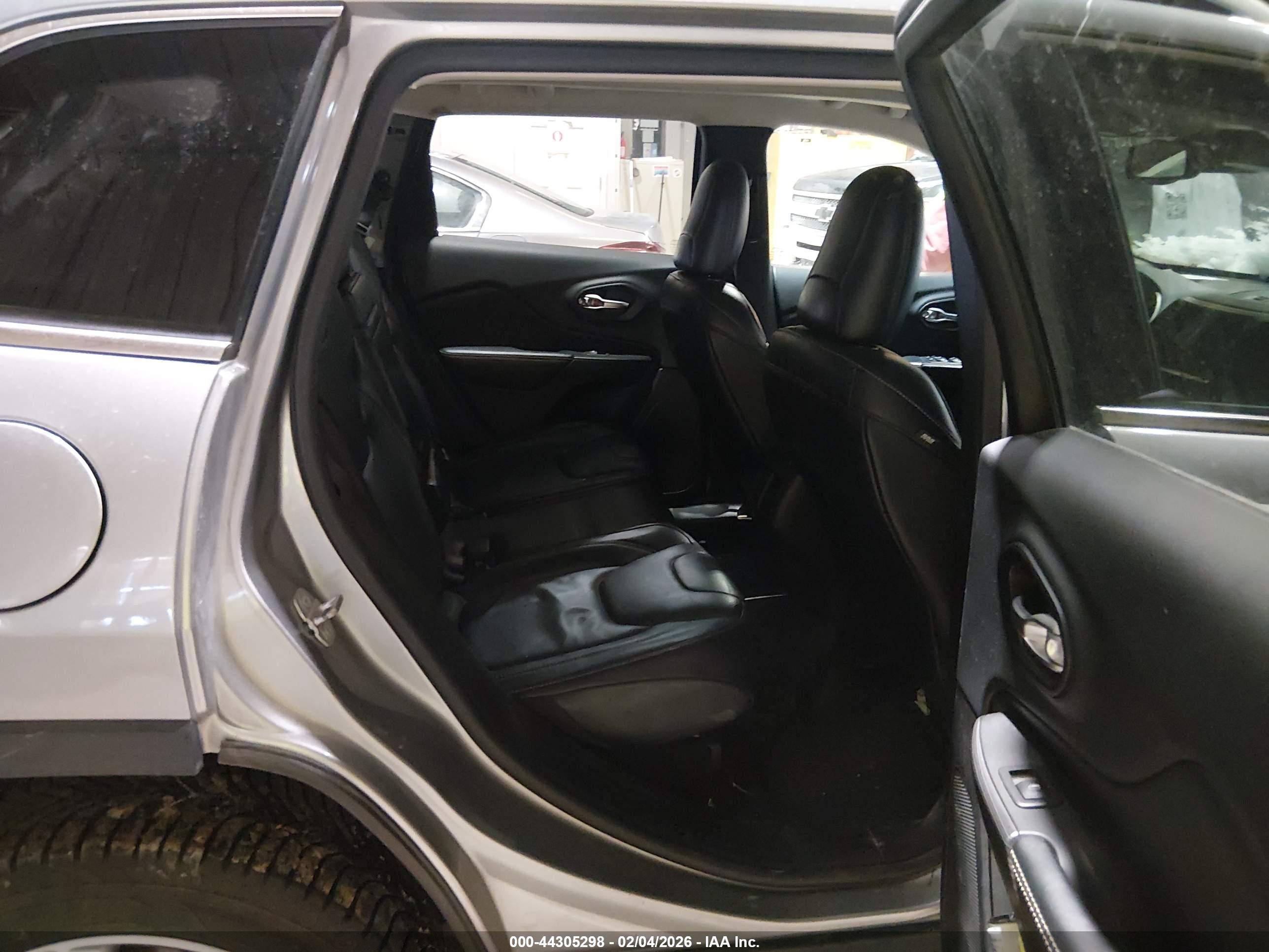 JEEP CHEROKEE image 8
