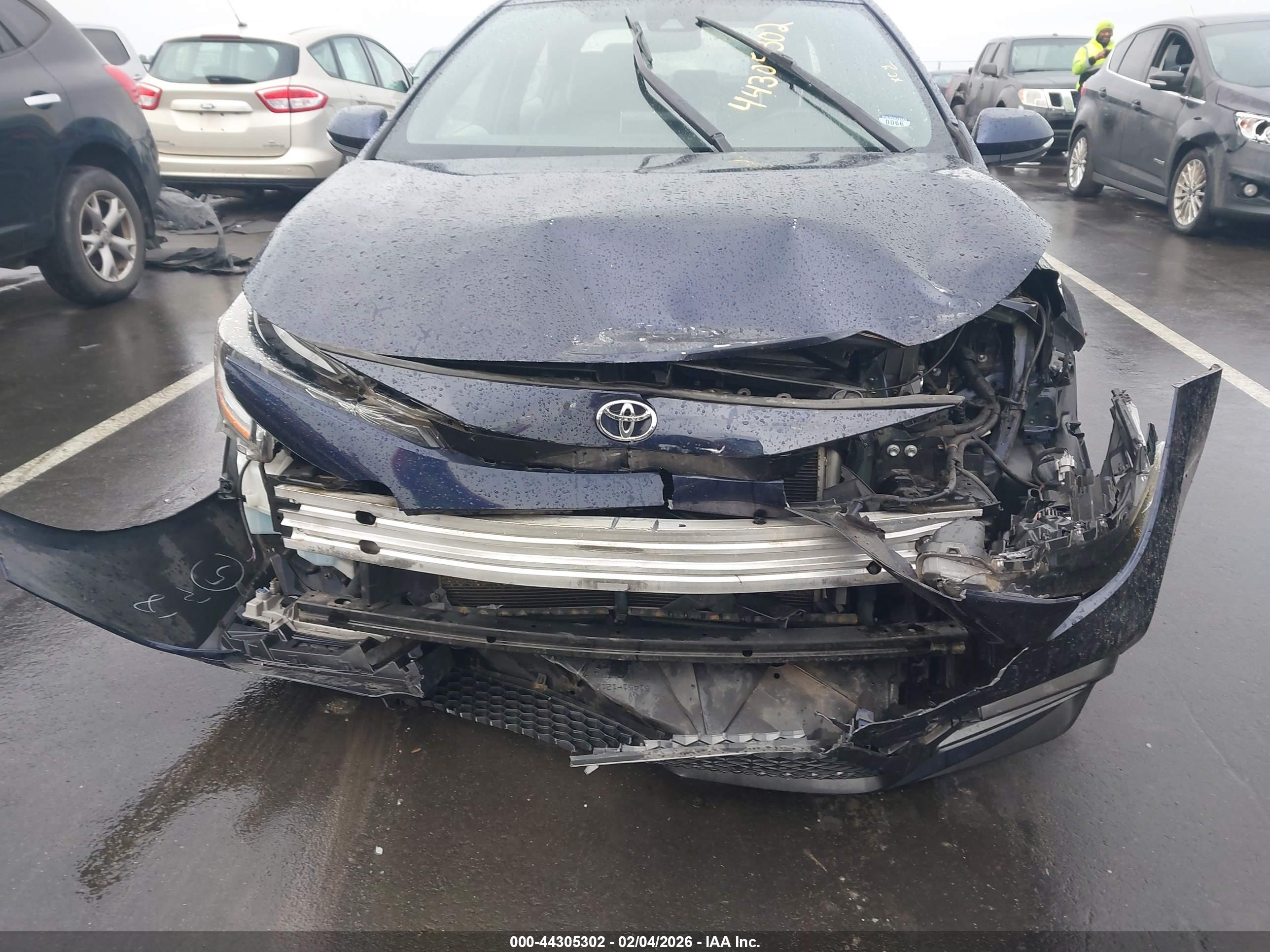 TOYOTA COROLLA image 6