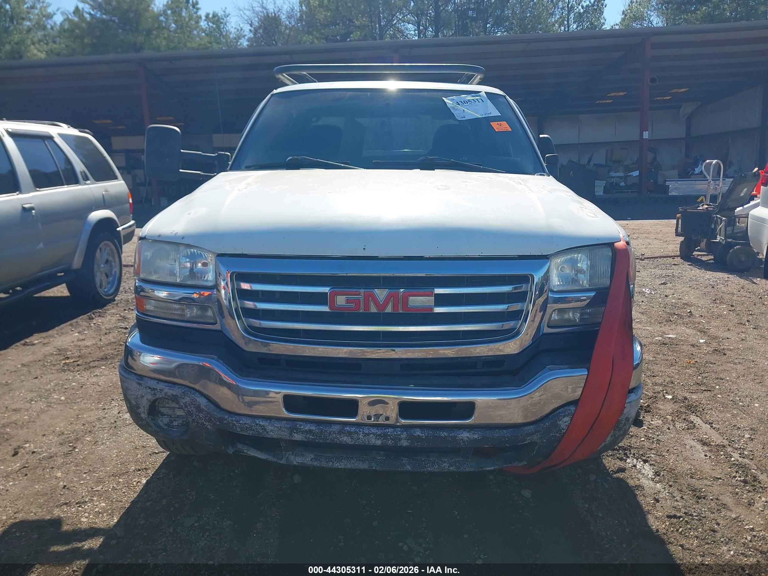 GMC SIERRA image 6