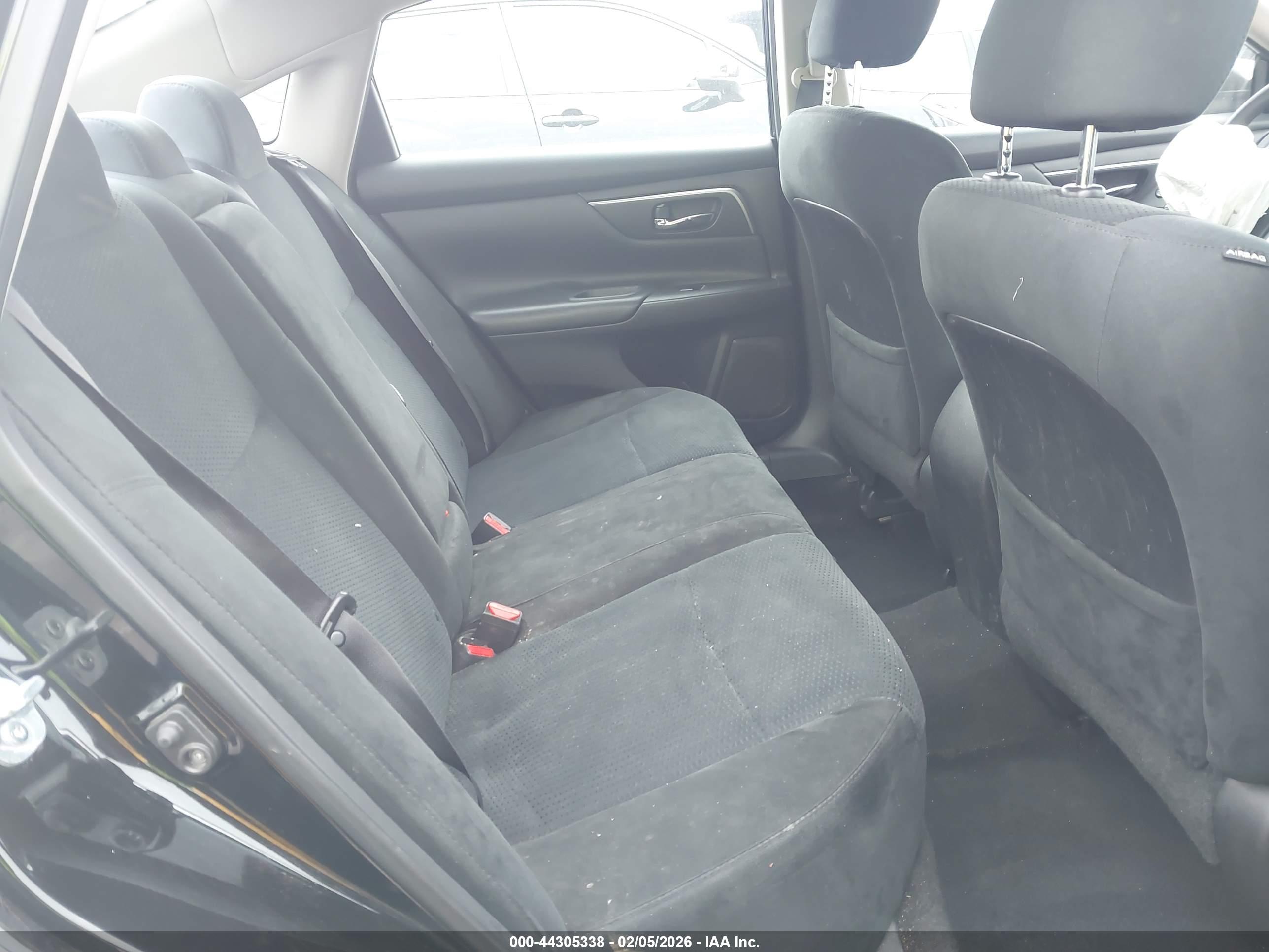 NISSAN ALTIMA image 8