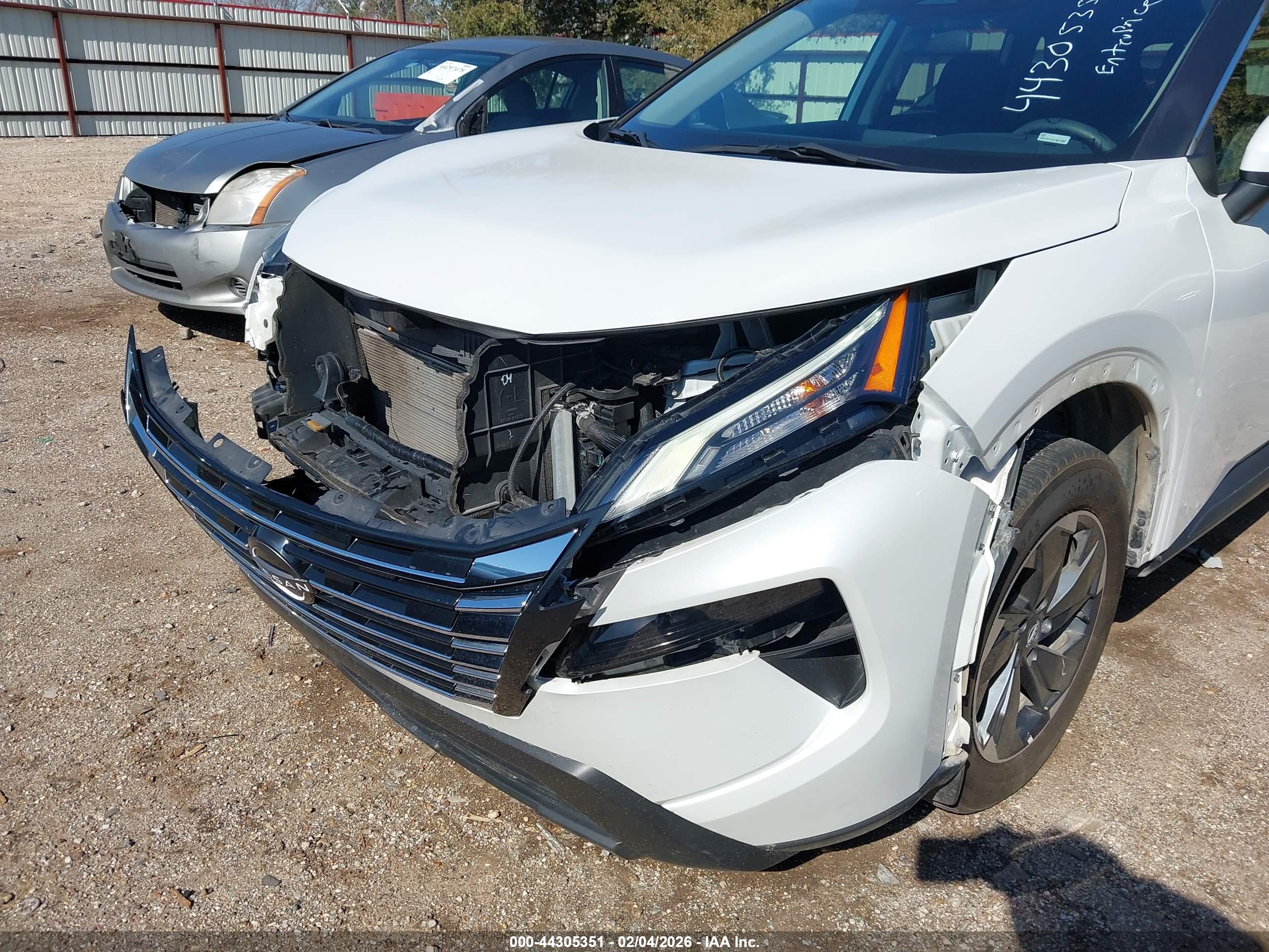 NISSAN ROGUE image 6