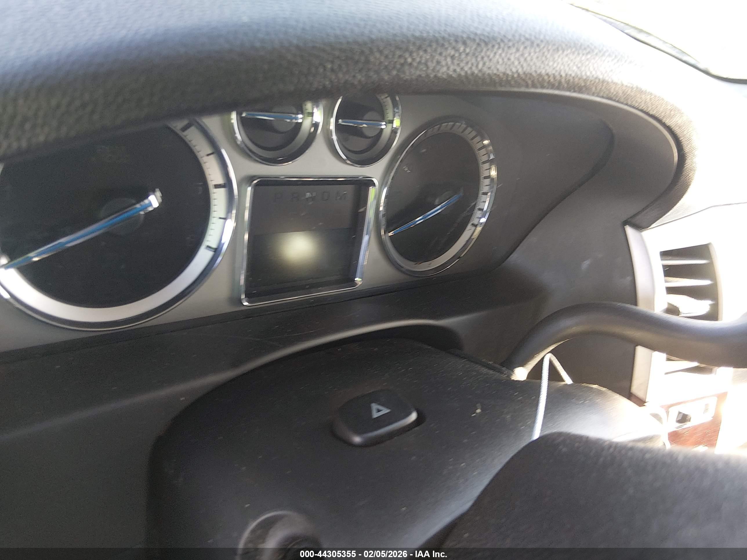 CADILLAC ESCALADE image 7