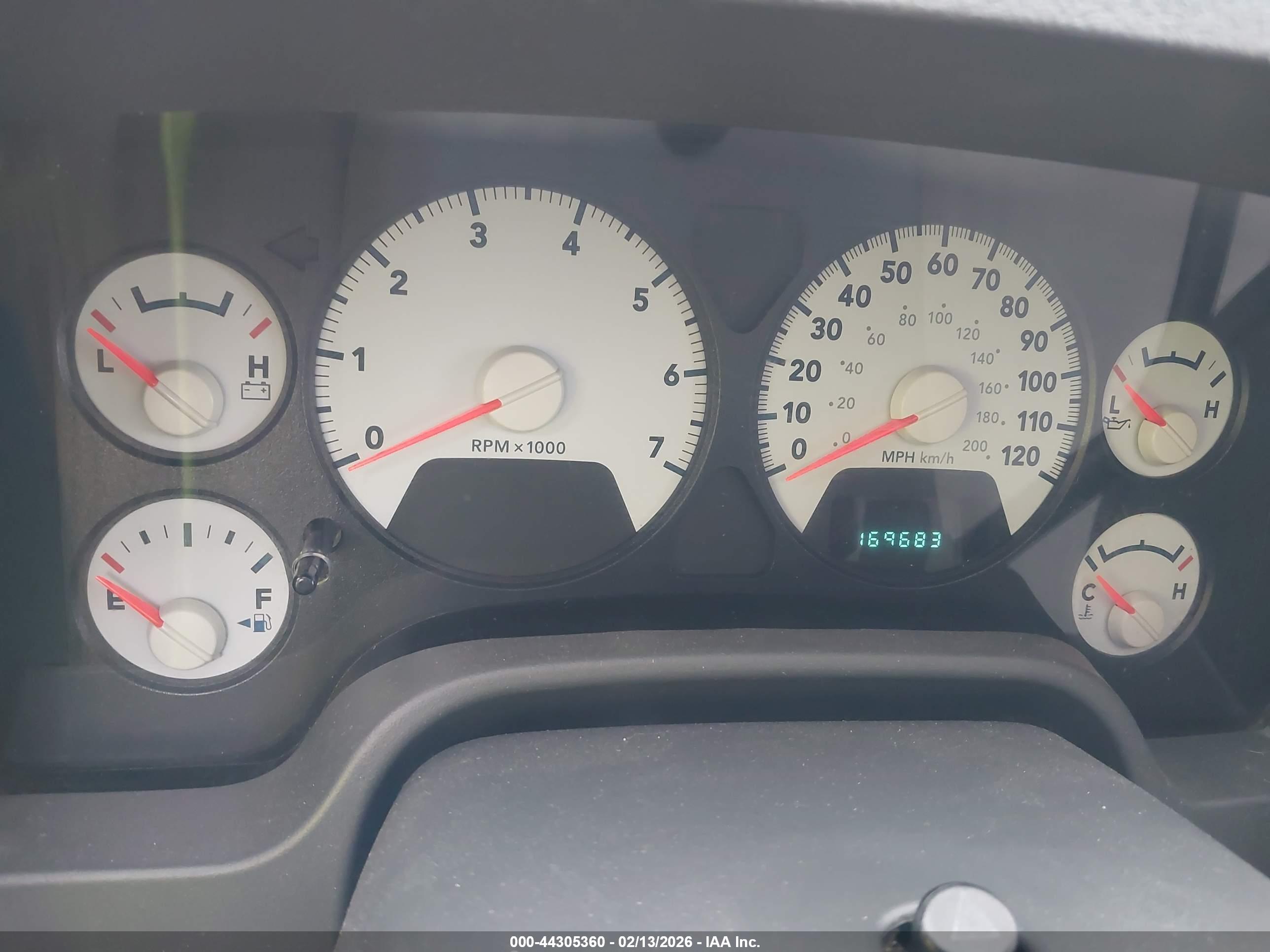 DODGE RAM image 7