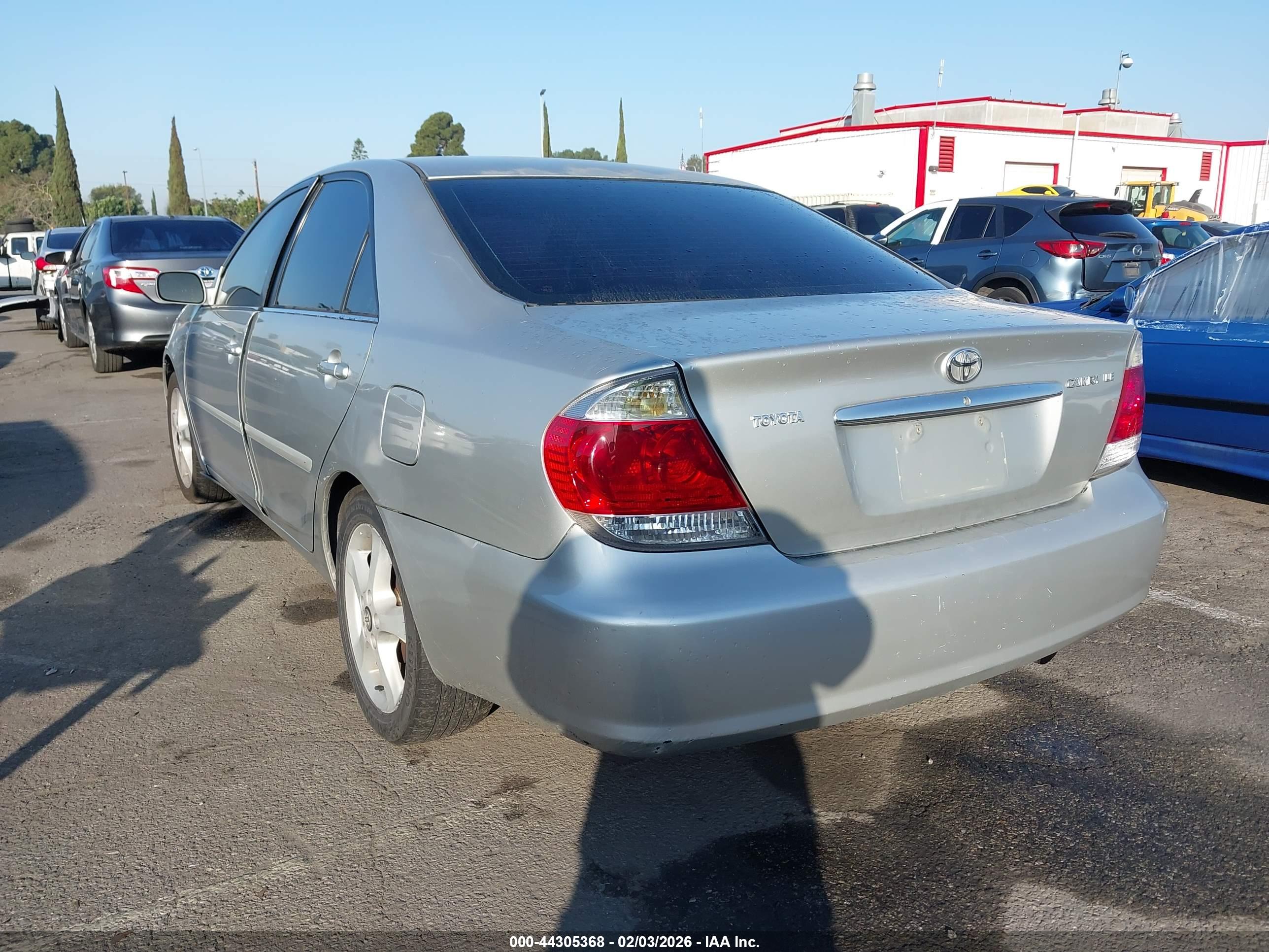 TOYOTA CAMRY image 3
