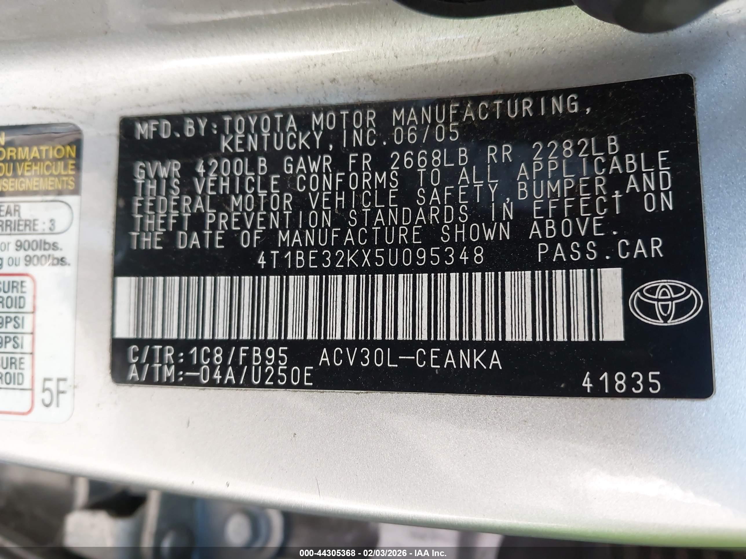 TOYOTA CAMRY image 9