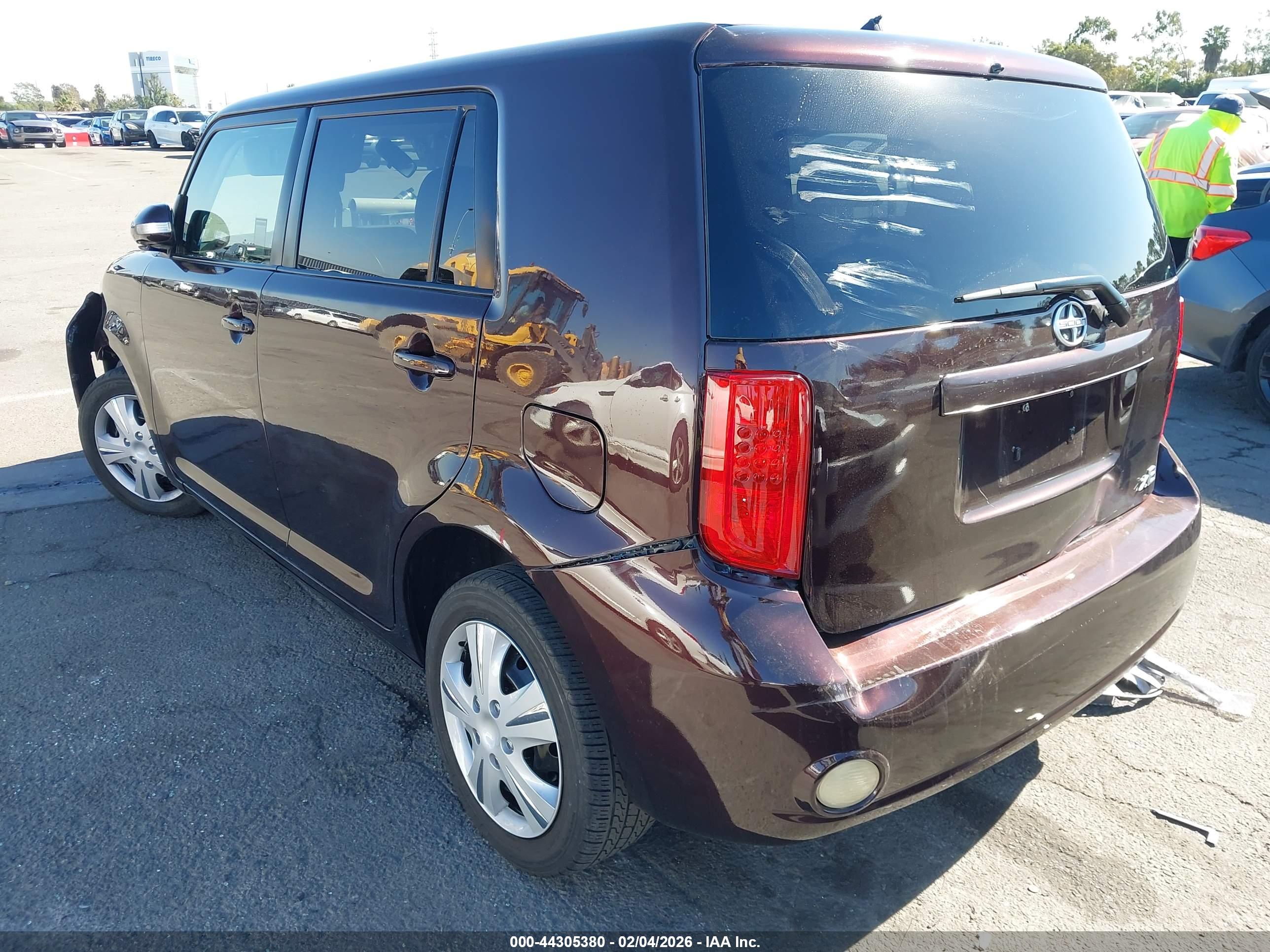 SCION XB image 3