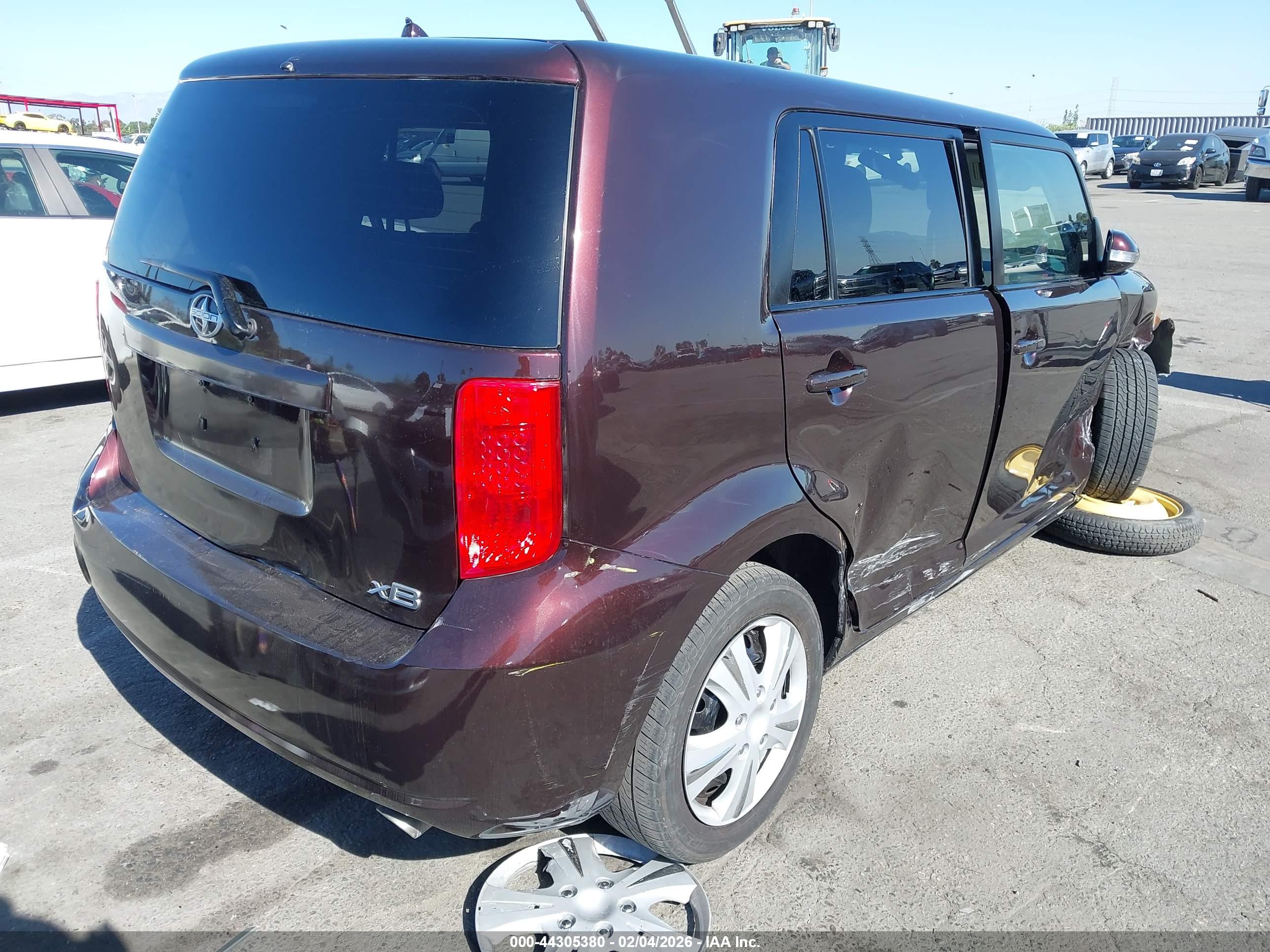 SCION XB image 4