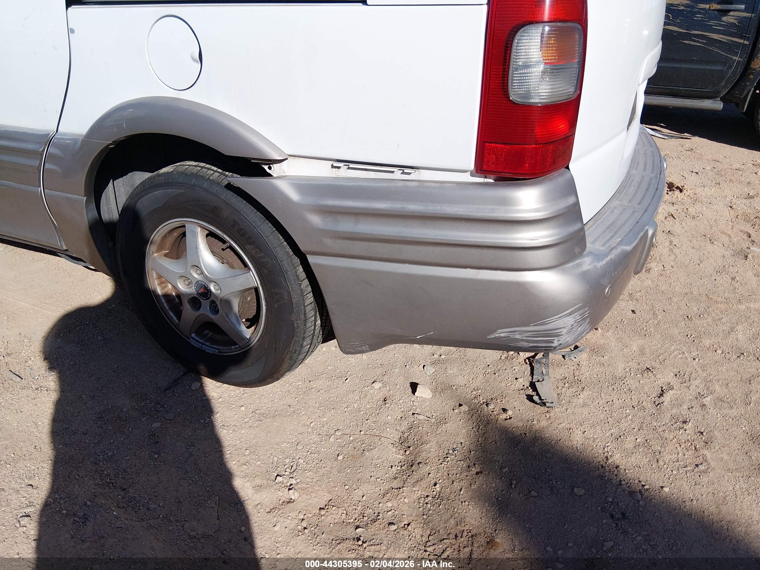 PONTIAC MONTANA image 6