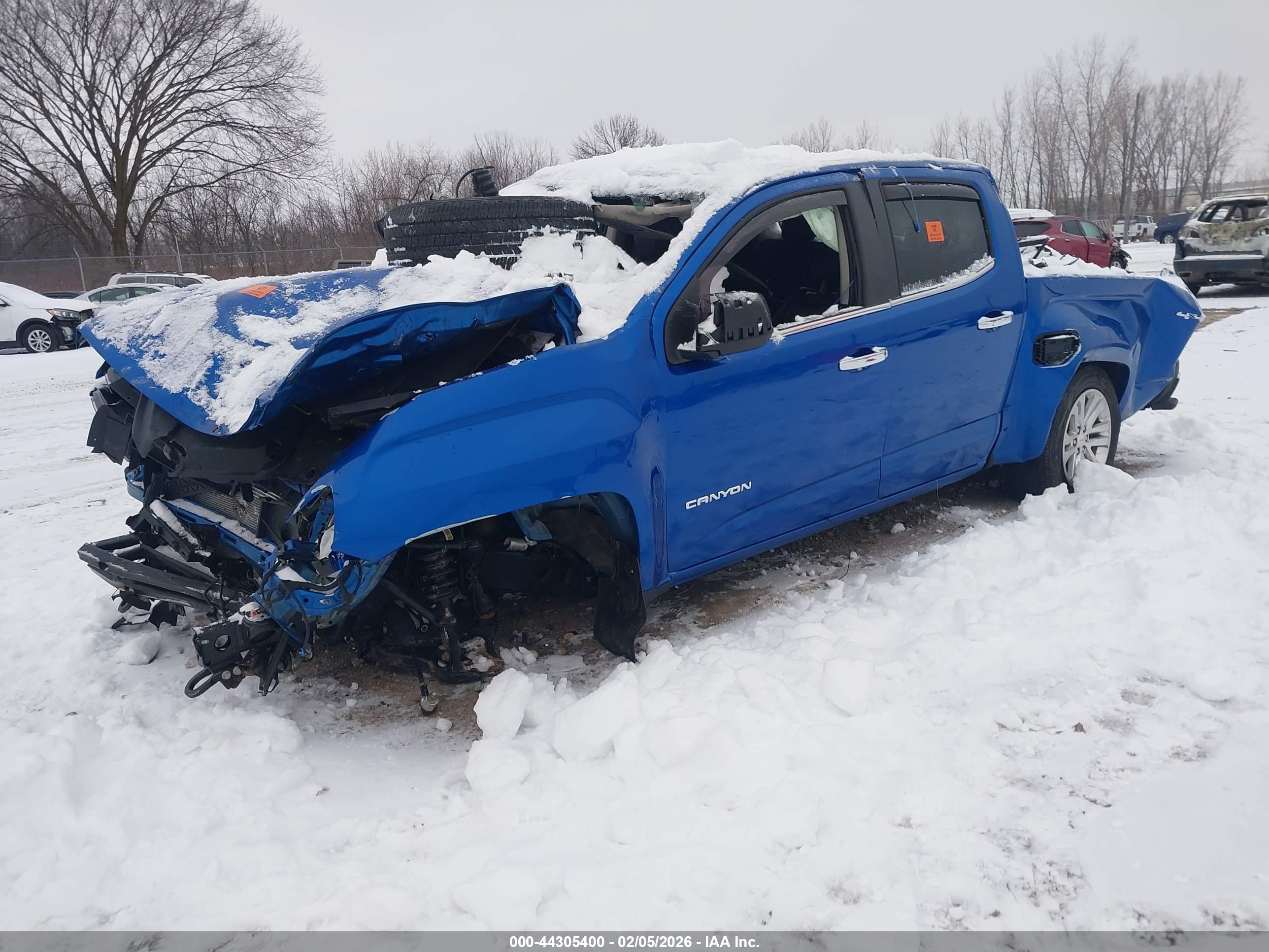 GMC CANYON image 2
