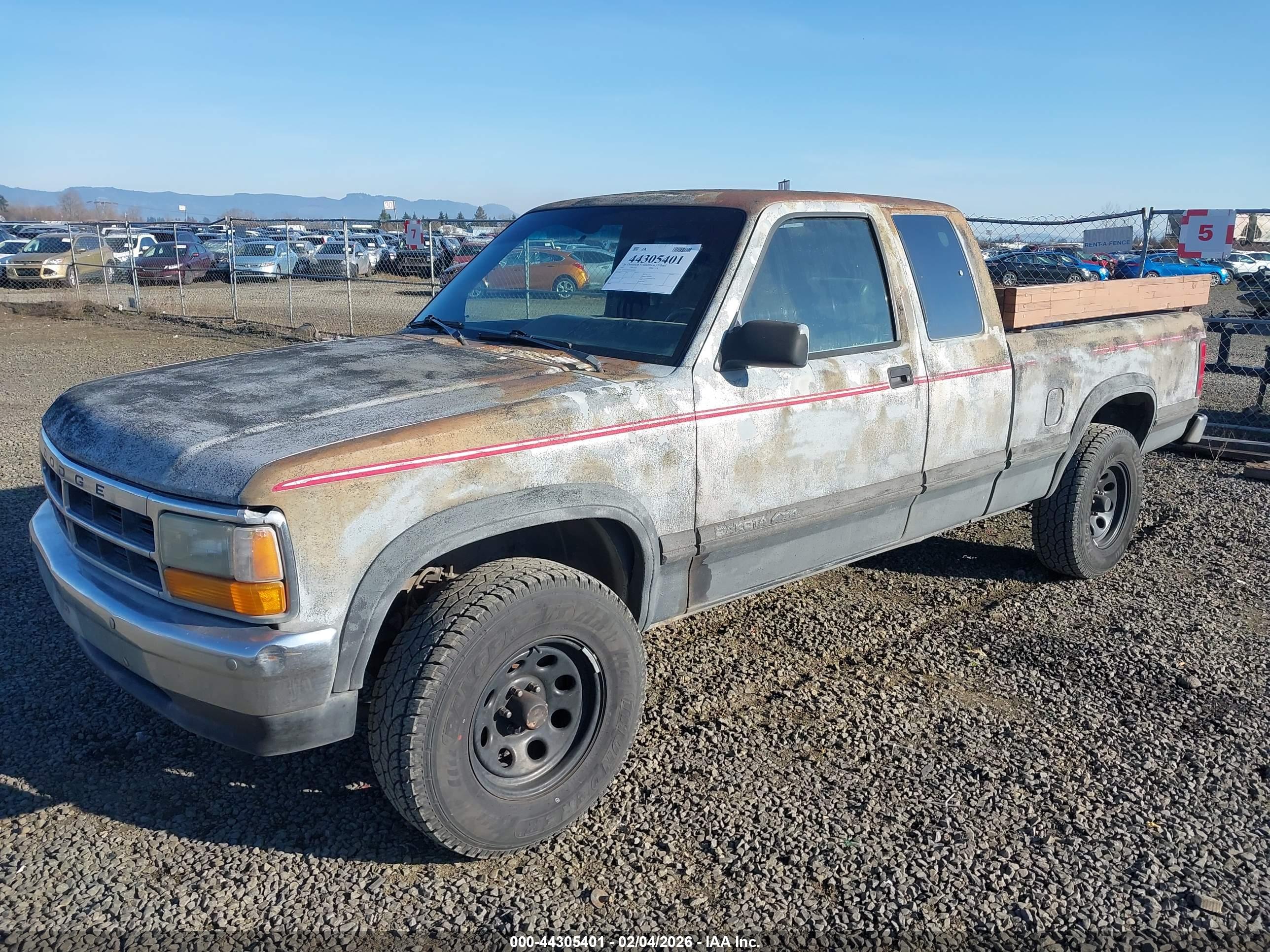 DODGE DAKOTA image 2