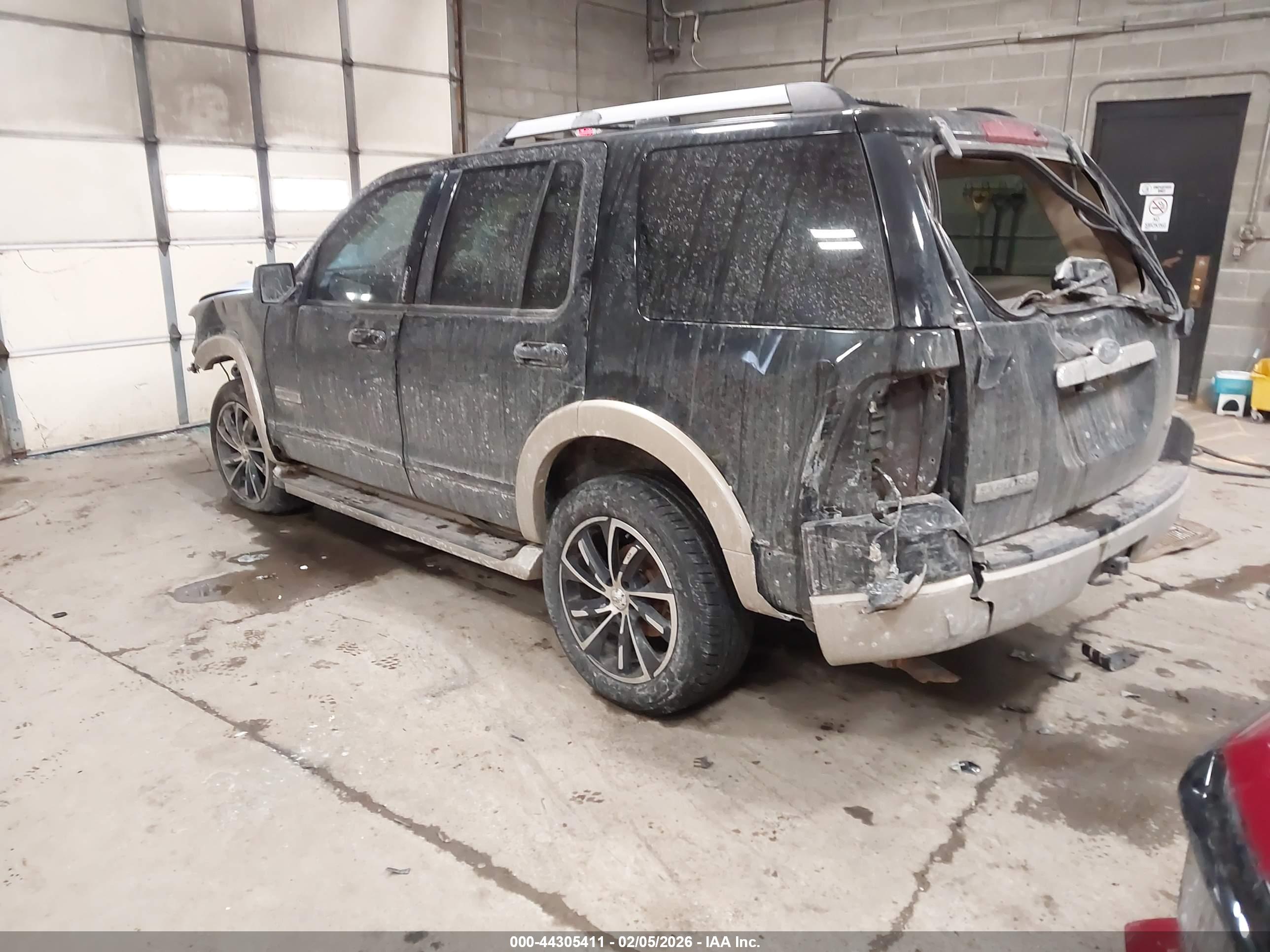 FORD EXPLORER image 3