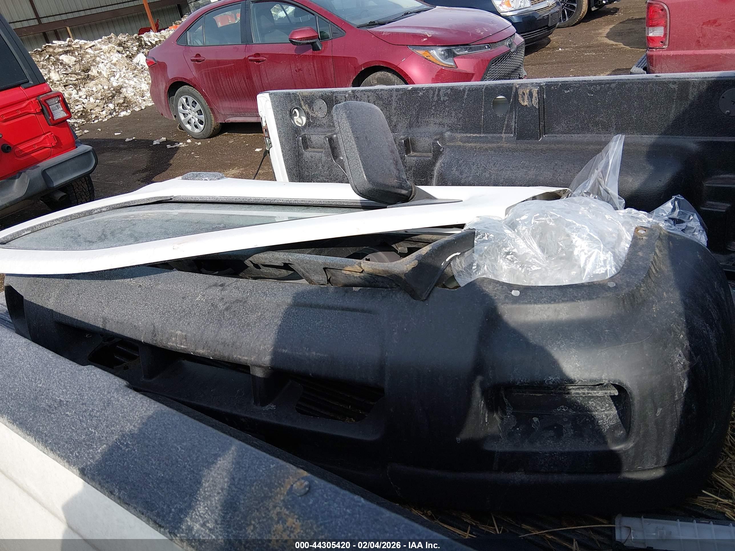 NISSAN FRONTIER image 6