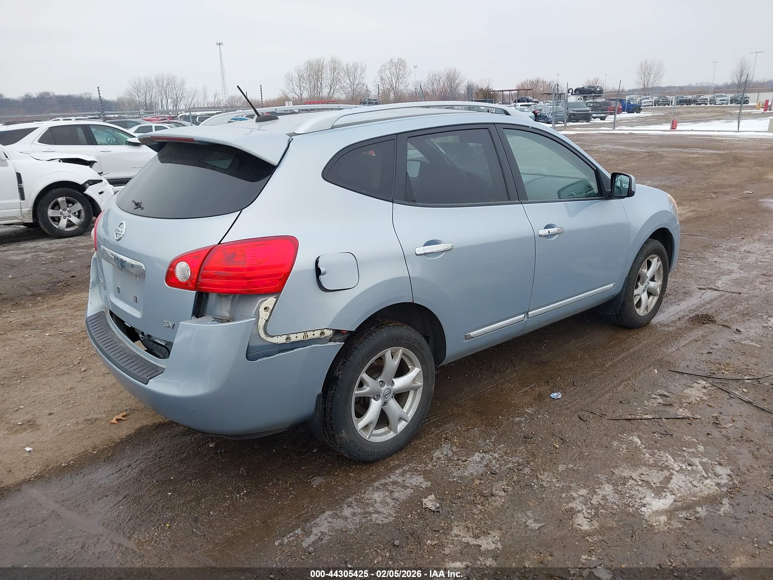 NISSAN ROGUE image 4