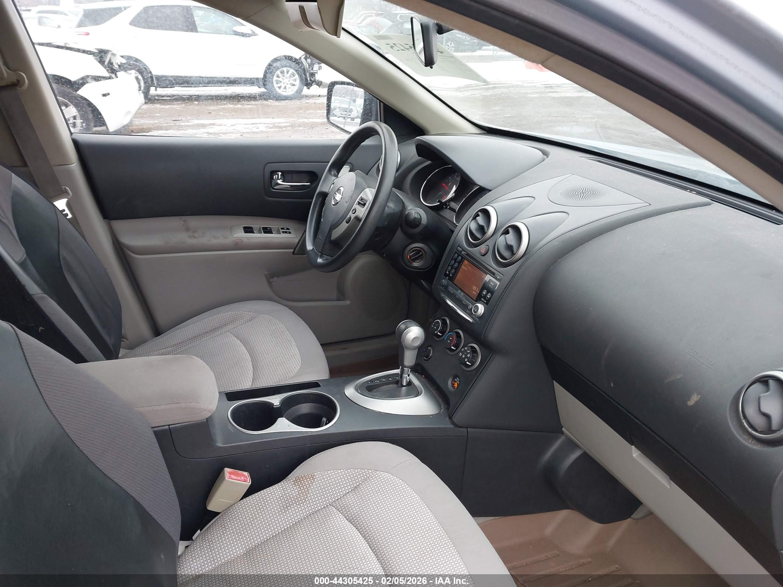 NISSAN ROGUE image 5