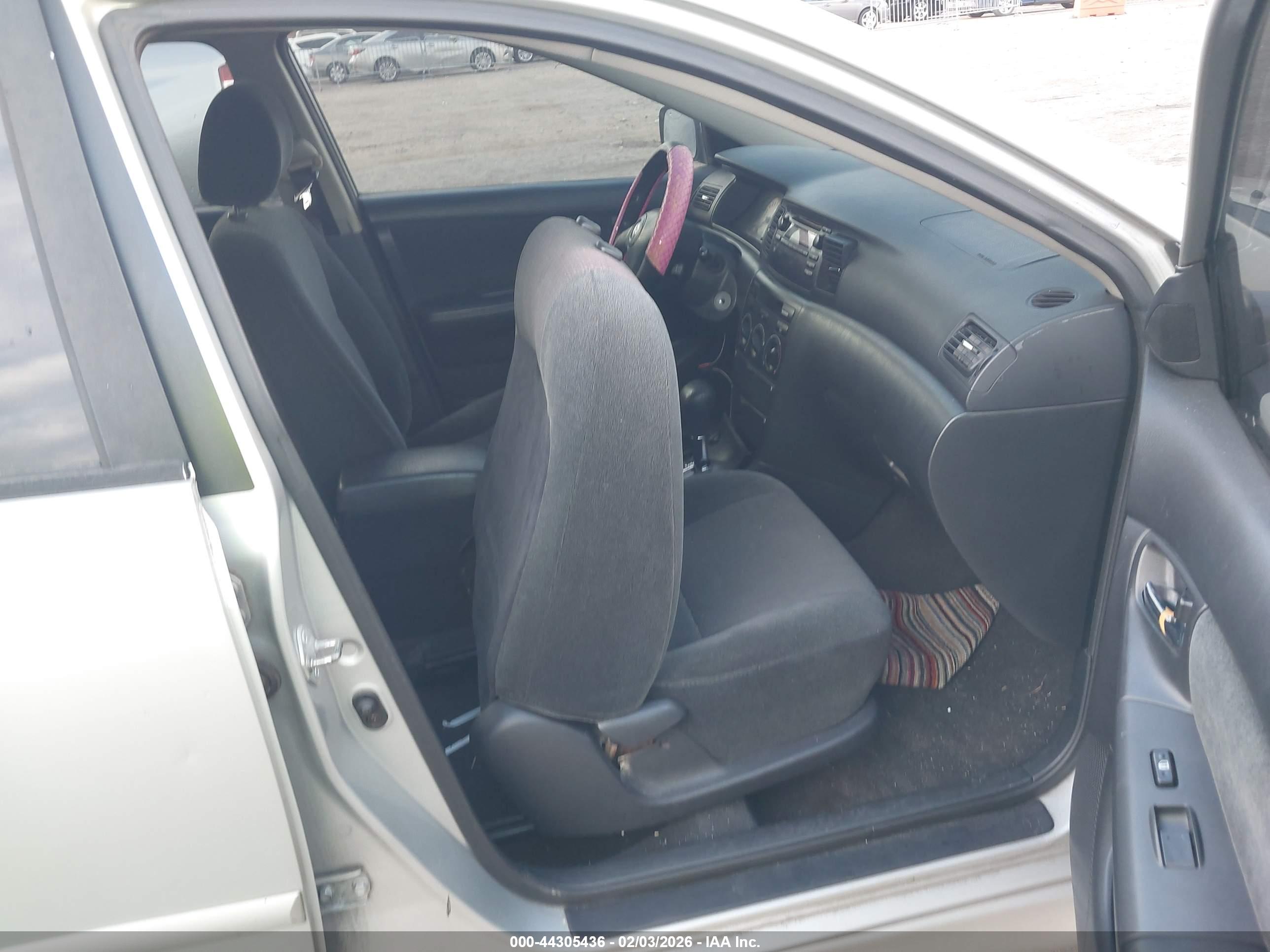 TOYOTA COROLLA image 5