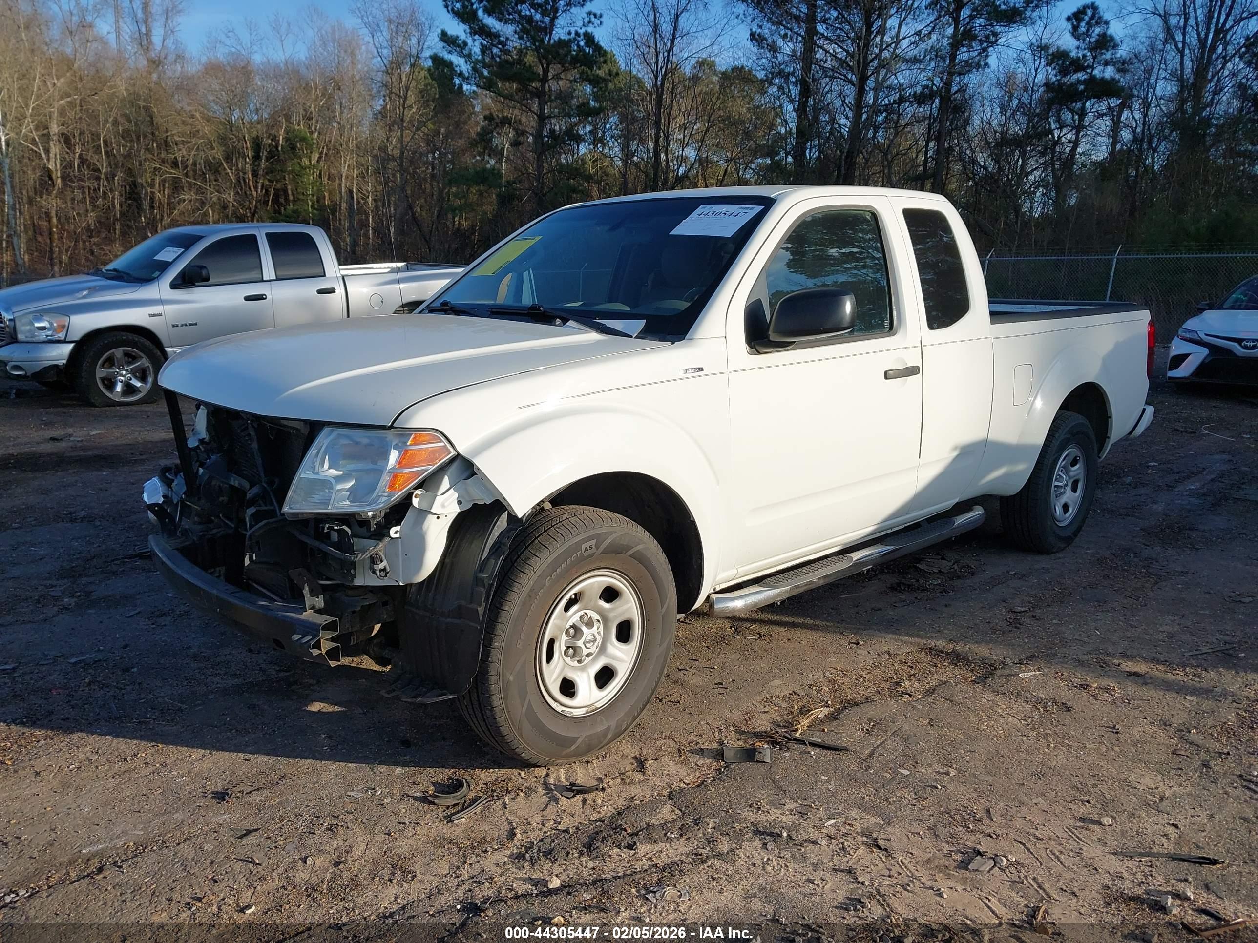 NISSAN FRONTIER image 2