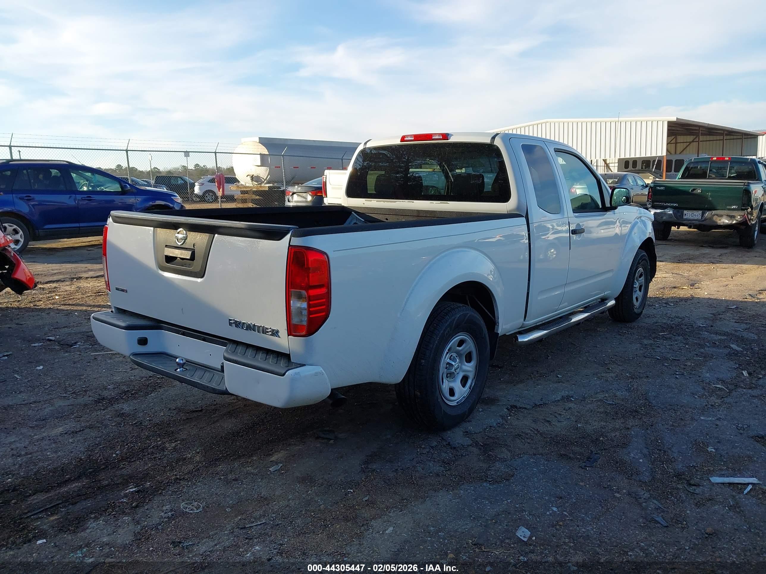 NISSAN FRONTIER image 4