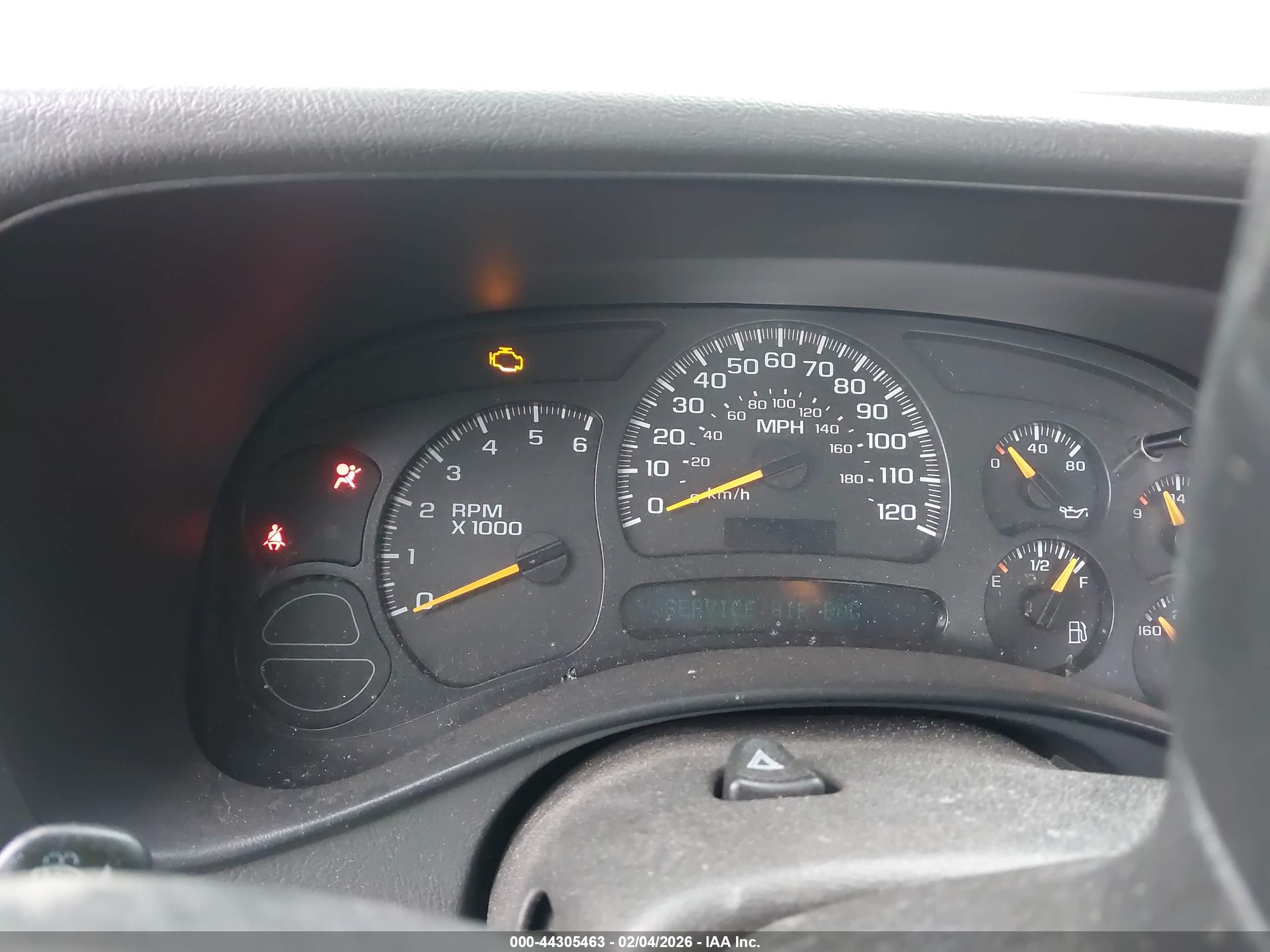 CHEVROLET SILVERADO image 7