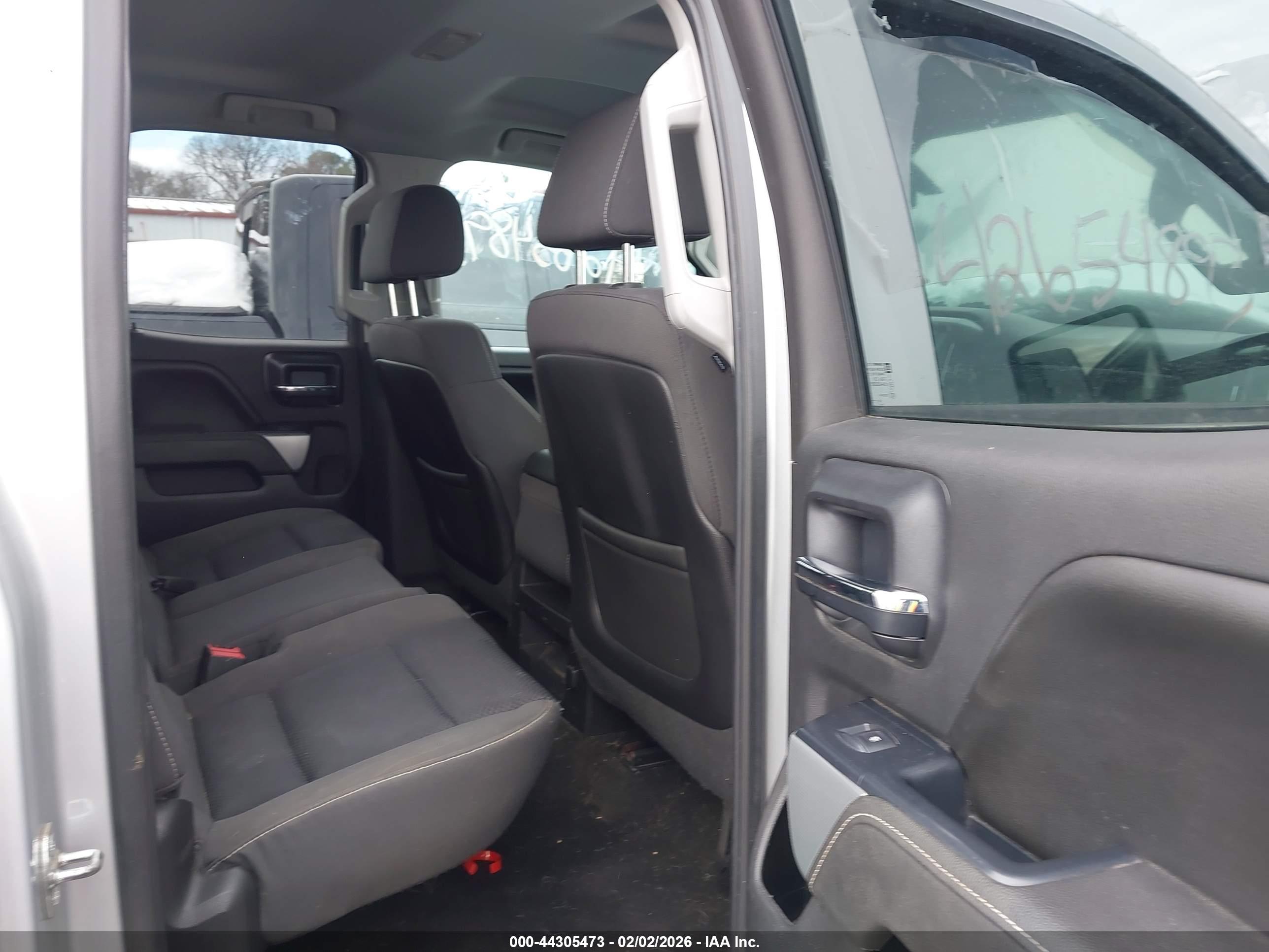 CHEVROLET SILVERADO image 8