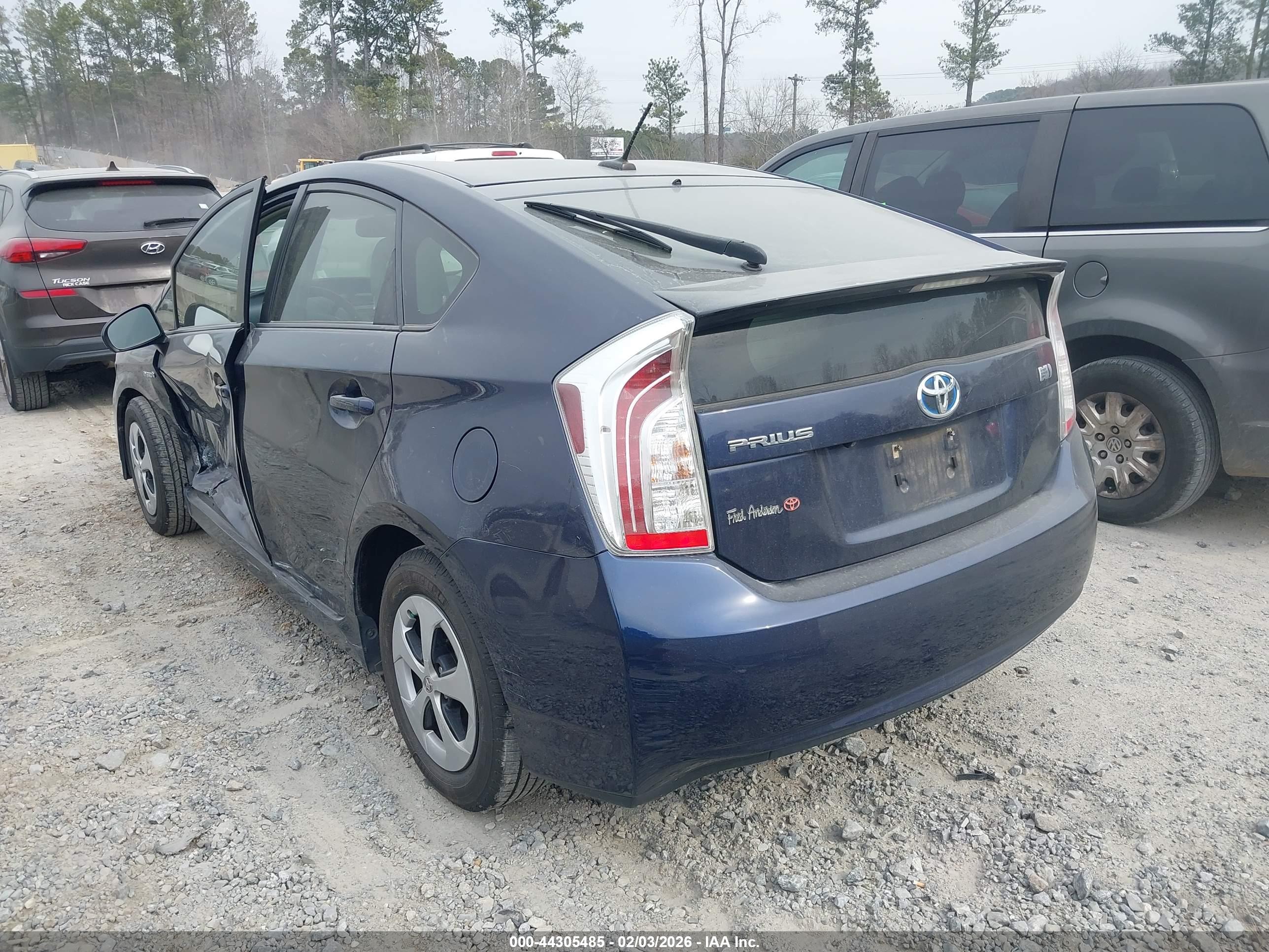 TOYOTA PRIUS image 3