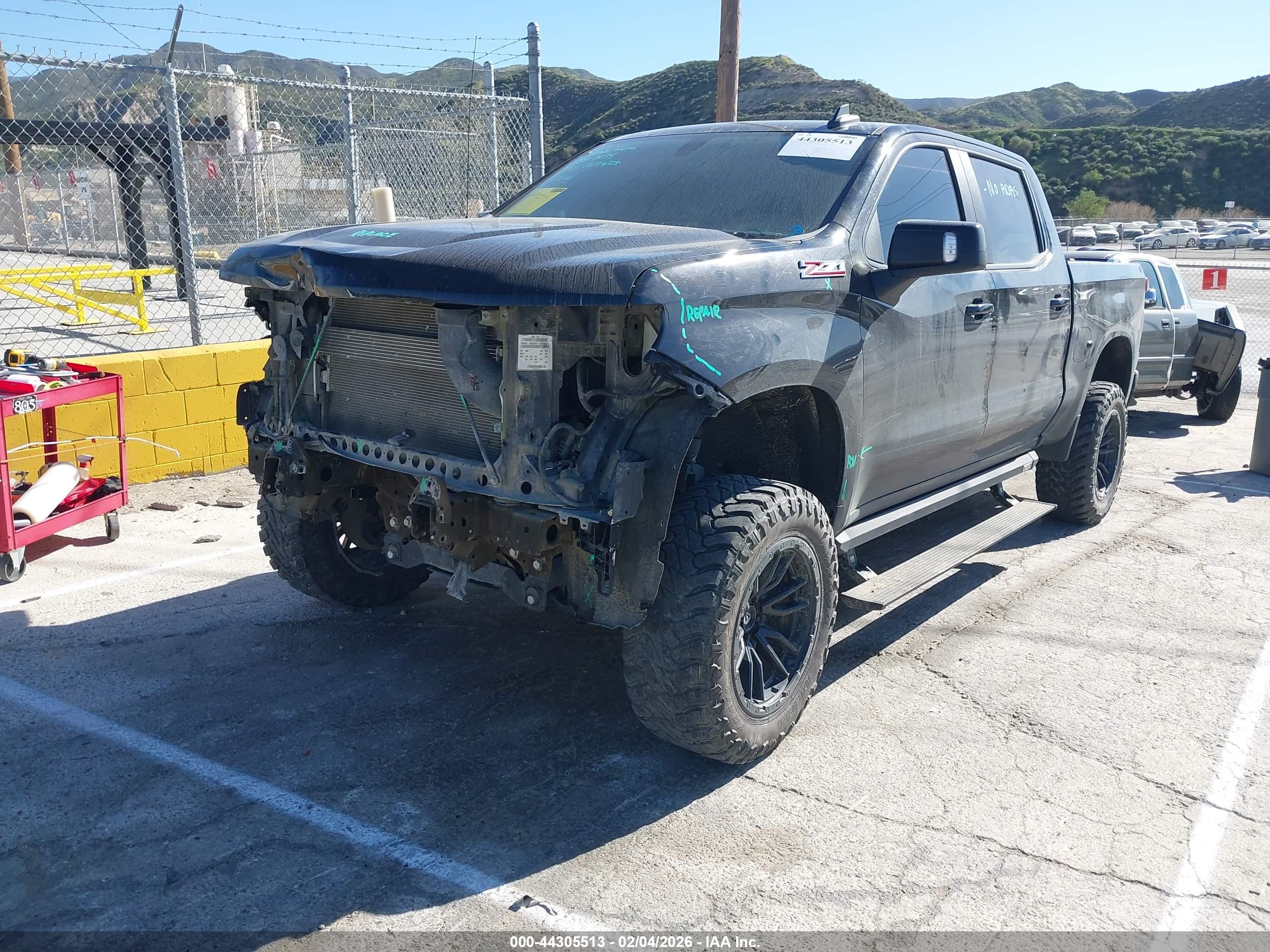 CHEVROLET SILVERADO image 2