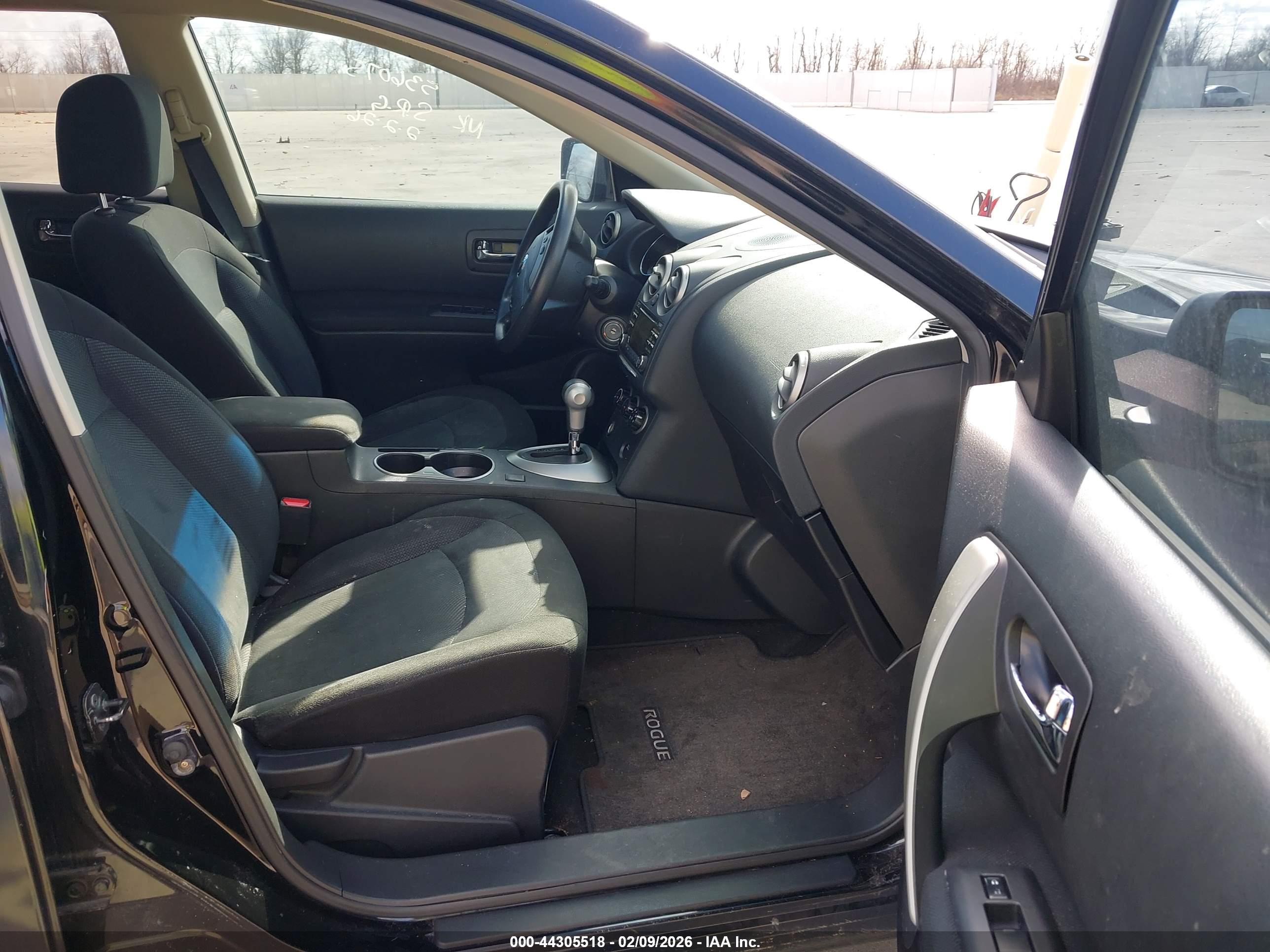 NISSAN ROGUE image 5