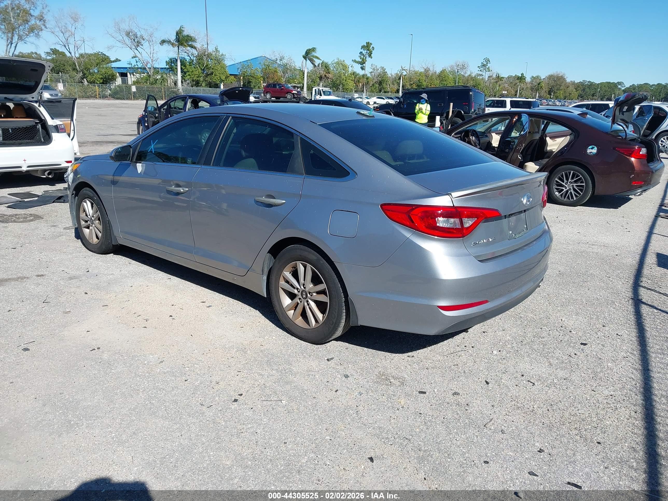 HYUNDAI SONATA image 3