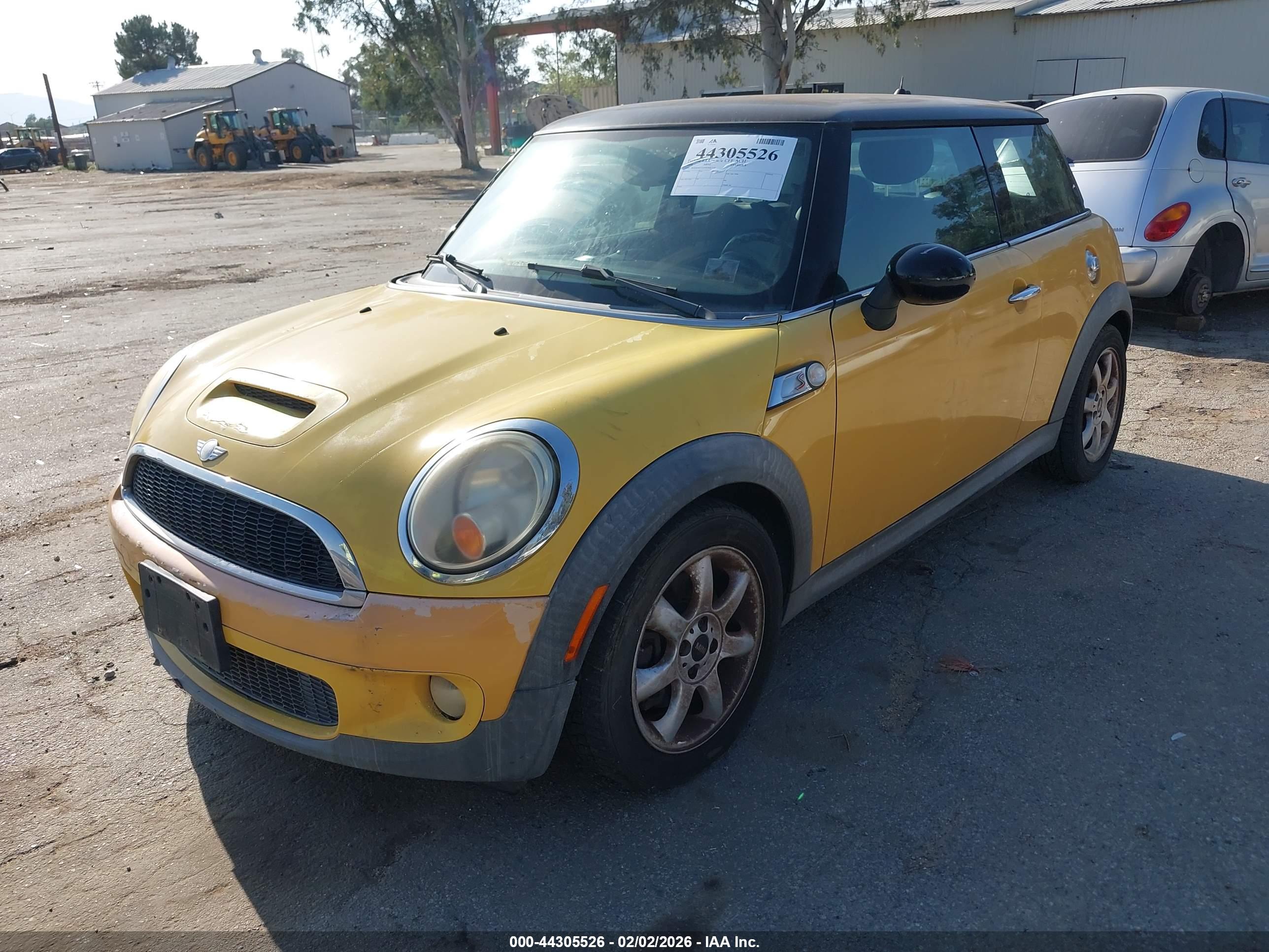 MINI COOPER image 2