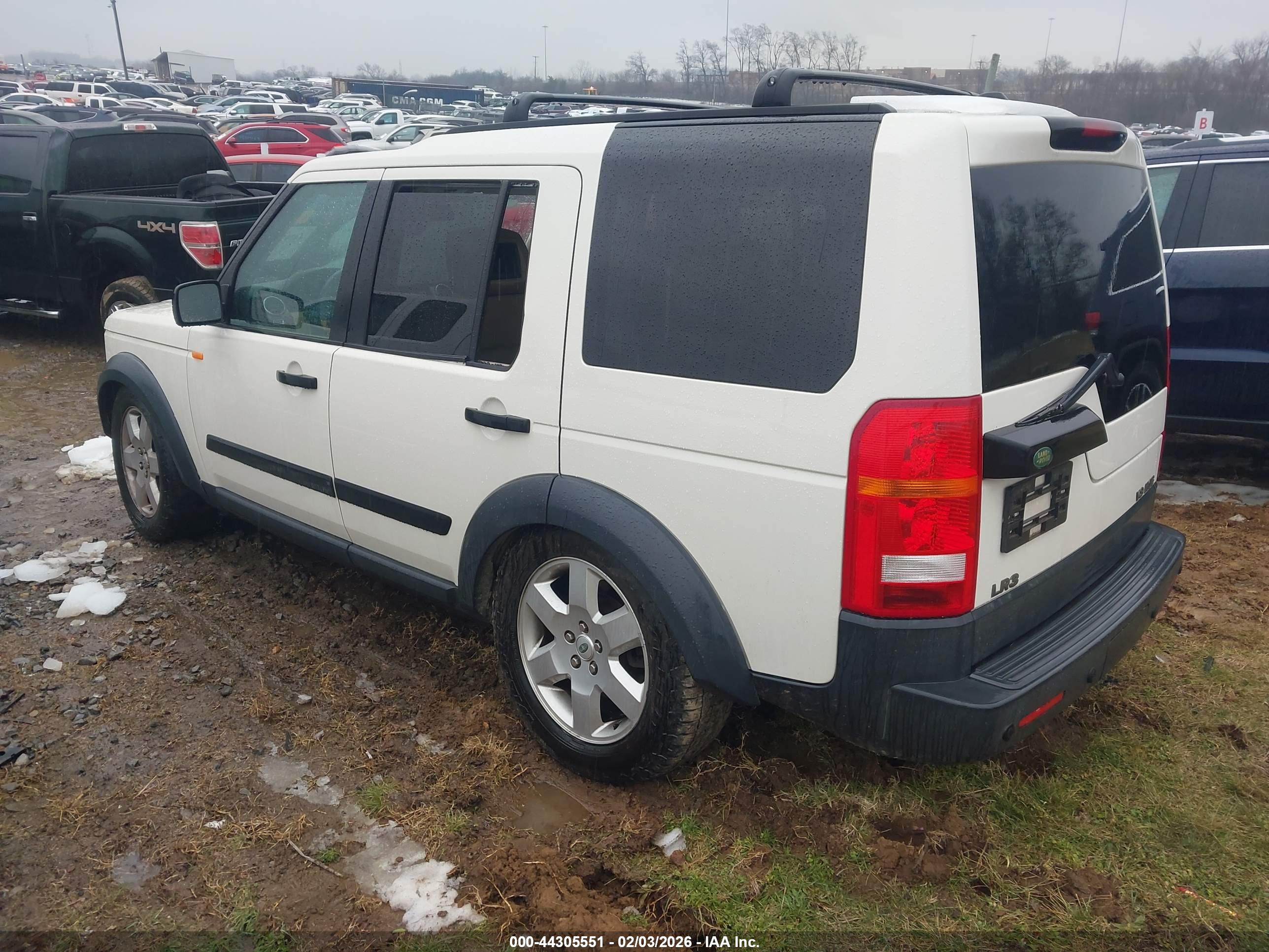 LAND ROVER image 3