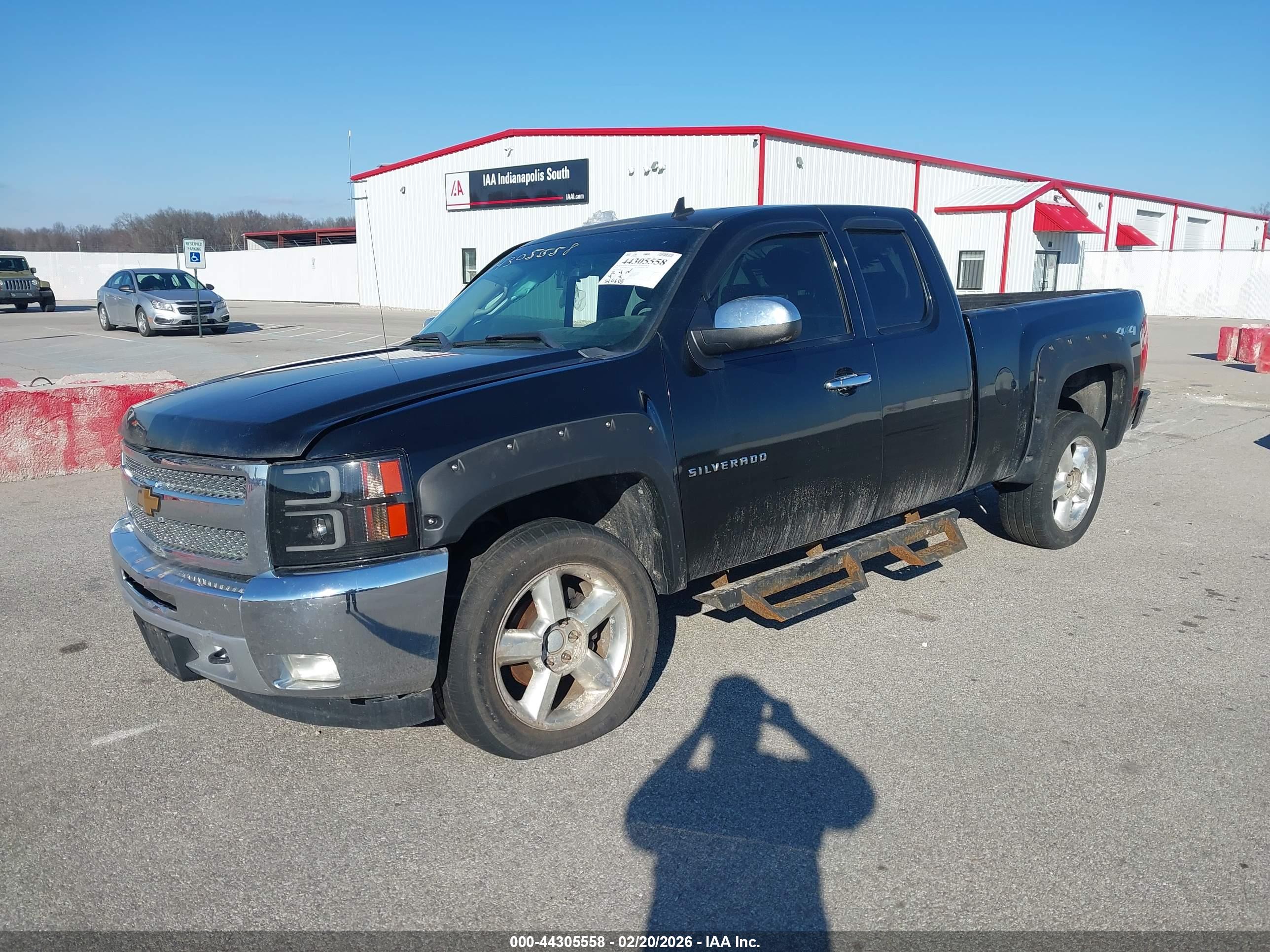 CHEVROLET SILVERADO image 2