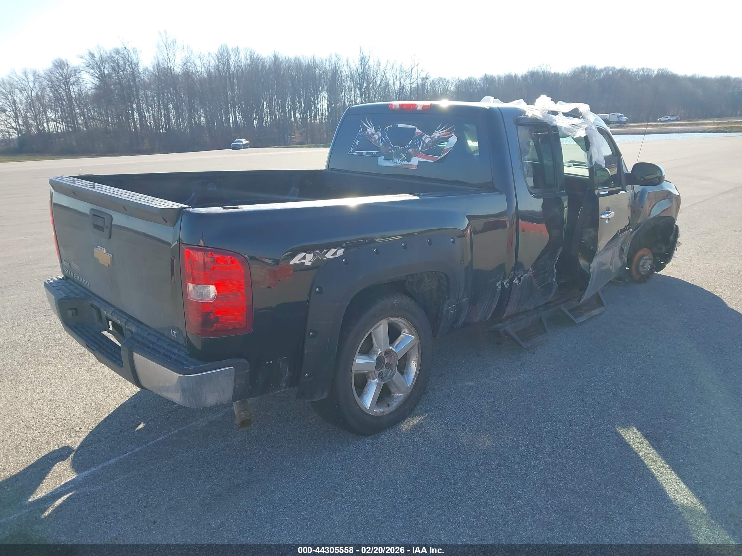CHEVROLET SILVERADO image 4