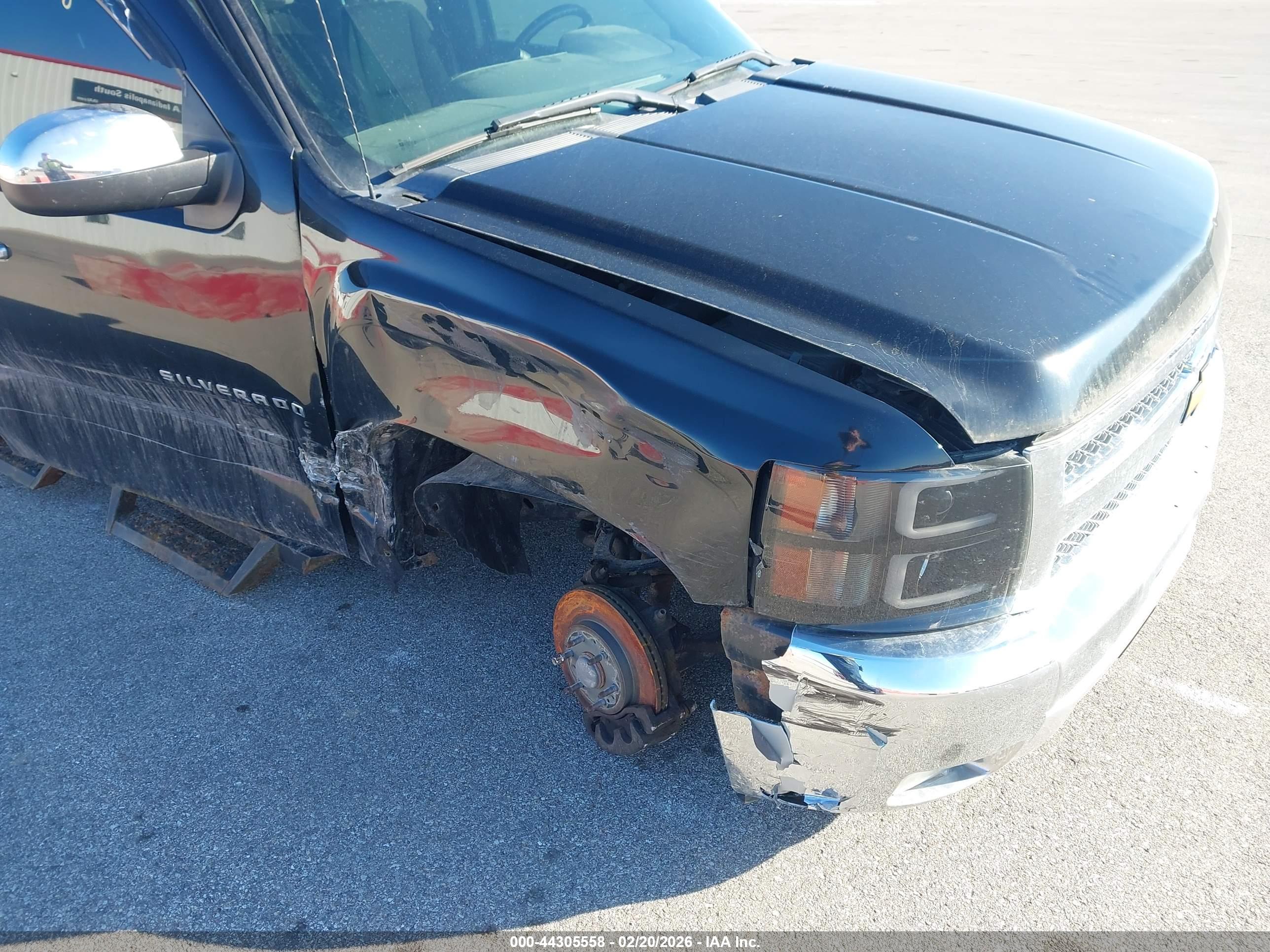 CHEVROLET SILVERADO image 6