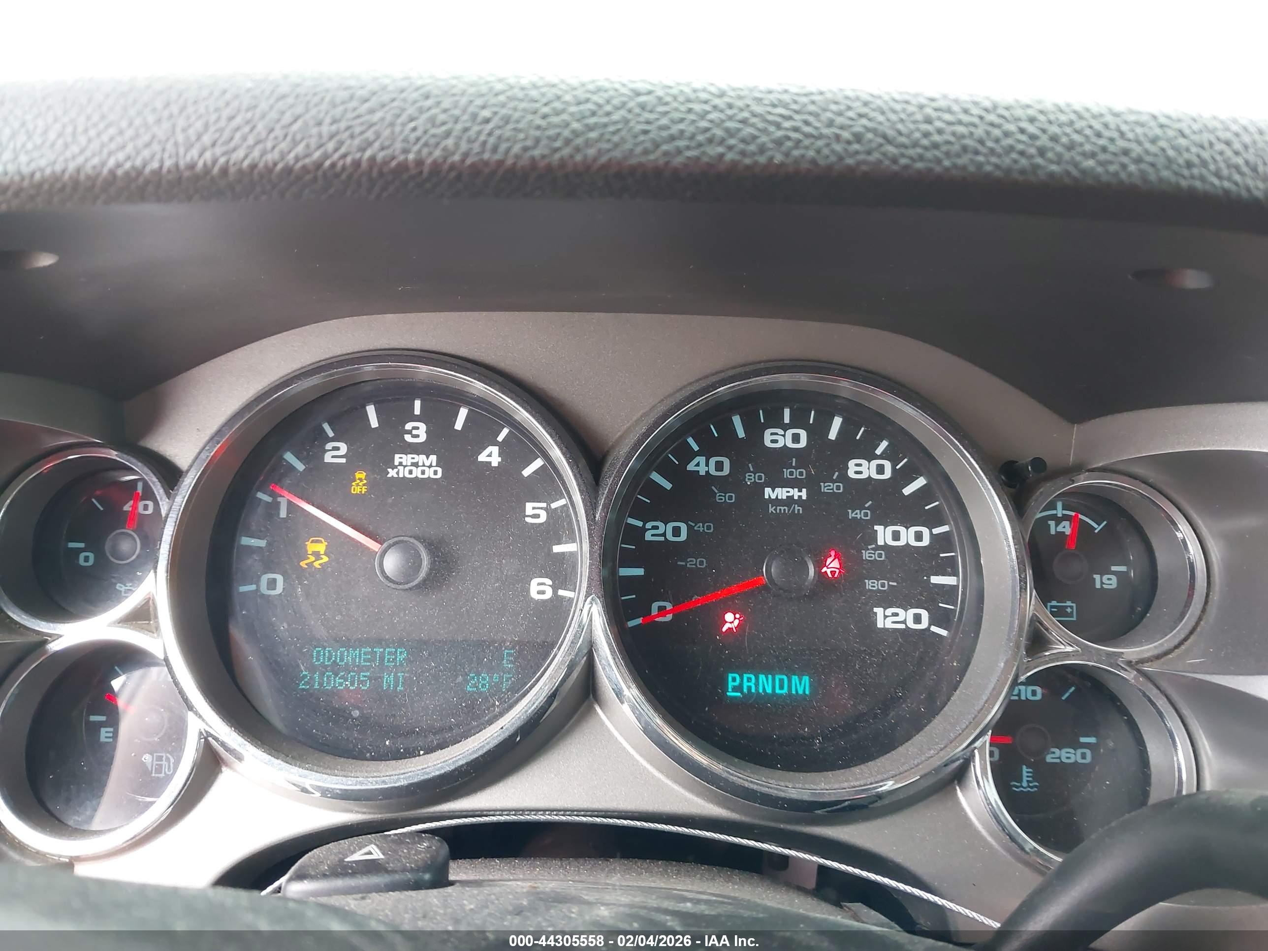 CHEVROLET SILVERADO image 7