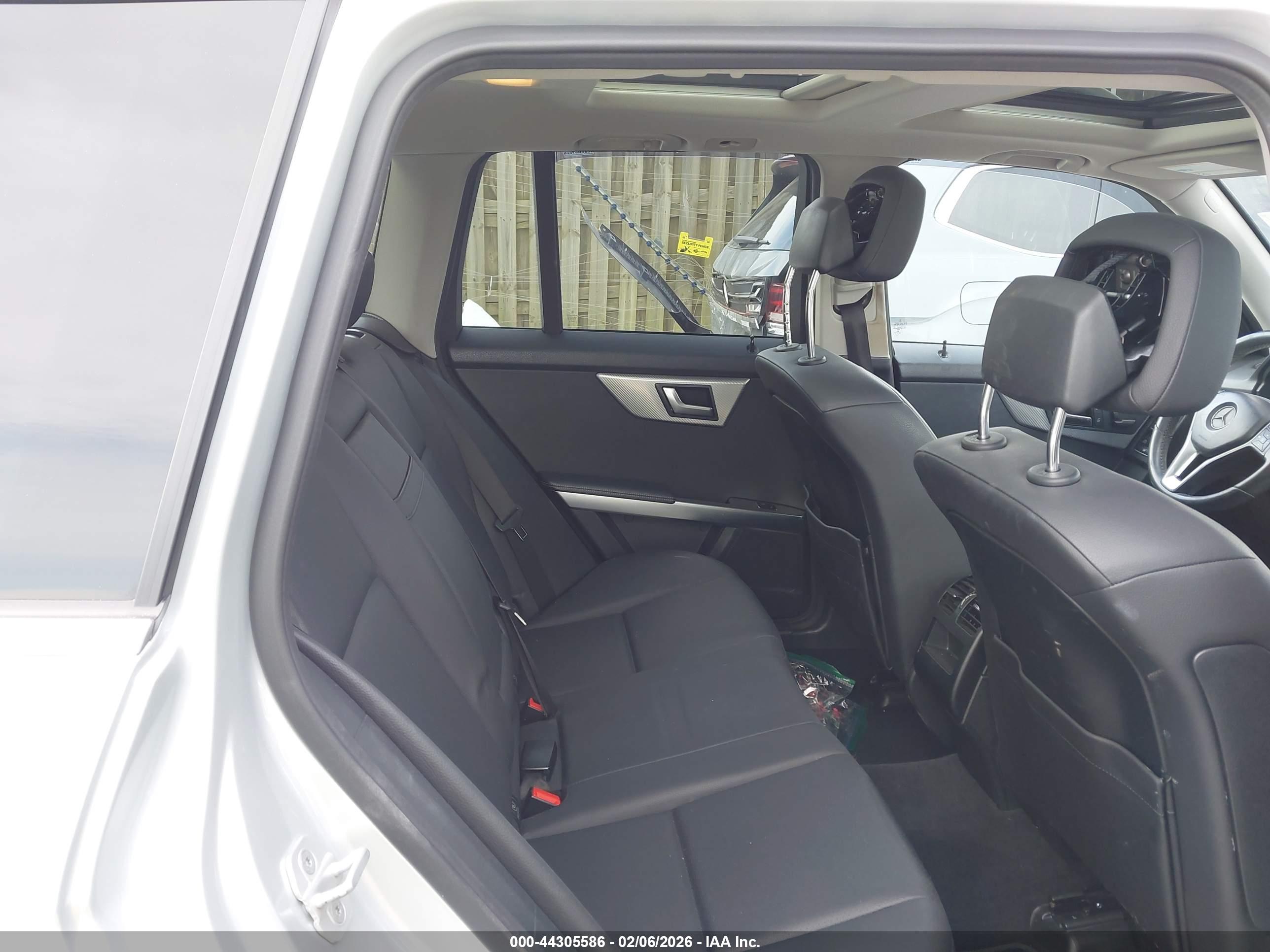 MERCEDES-BENZ GLK image 8