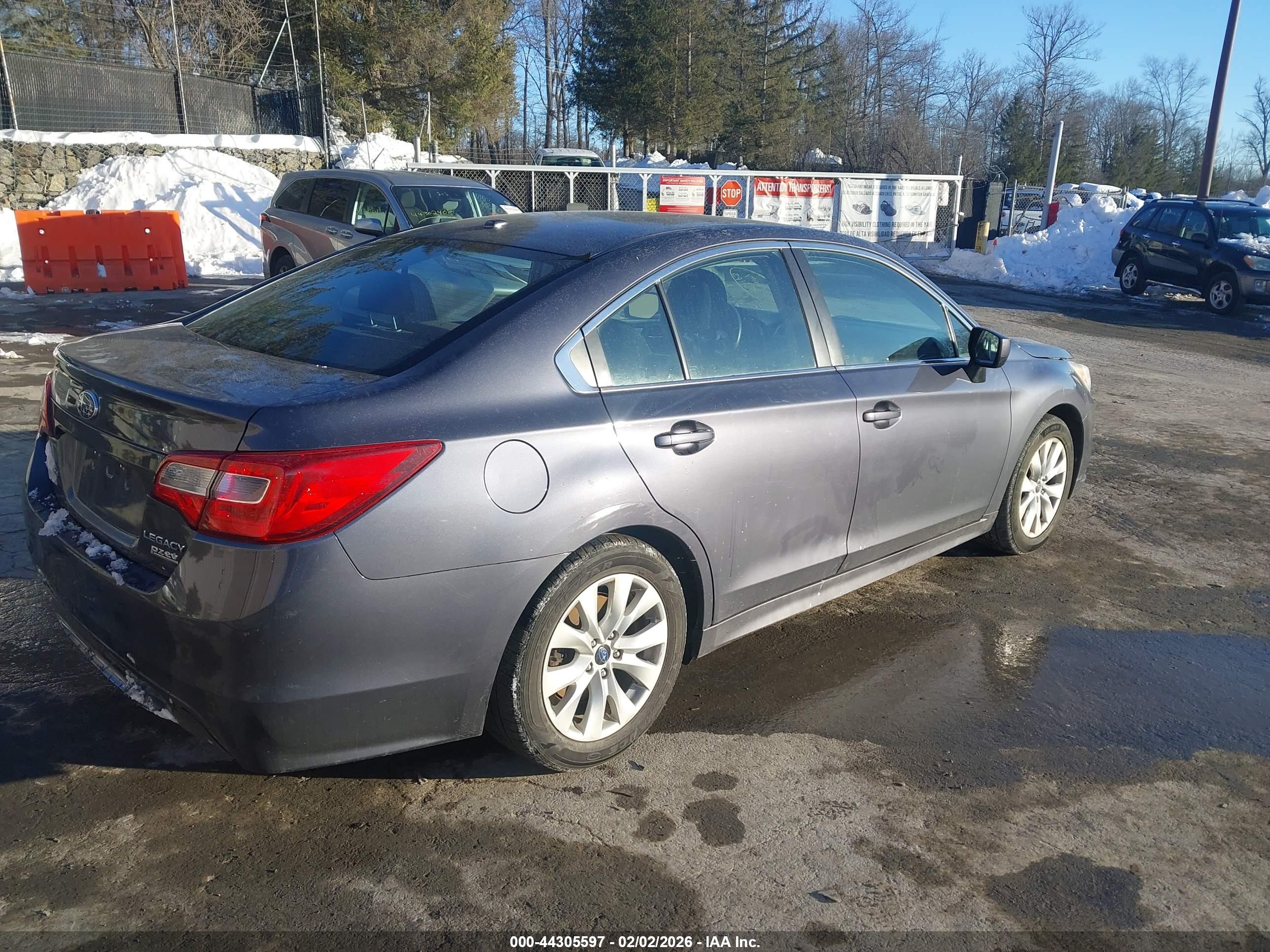 SUBARU LEGACY image 4