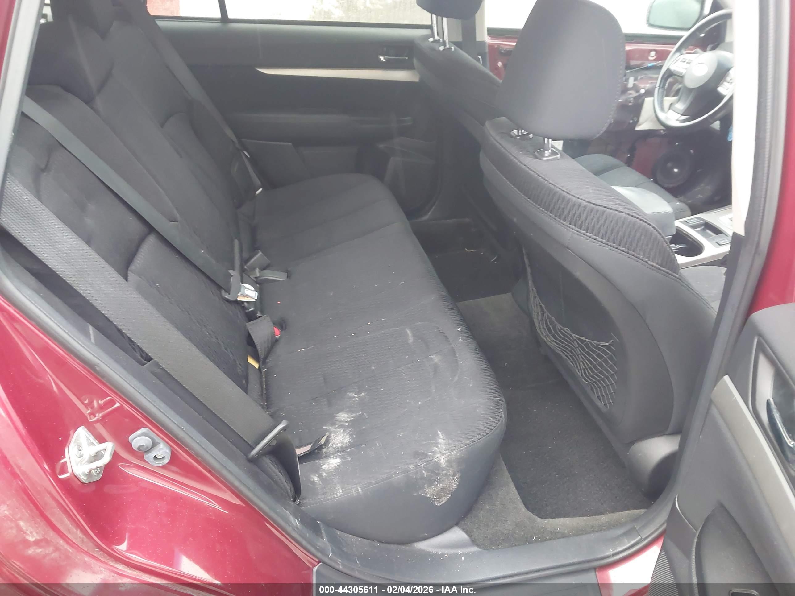 SUBARU OUTBACK image 8