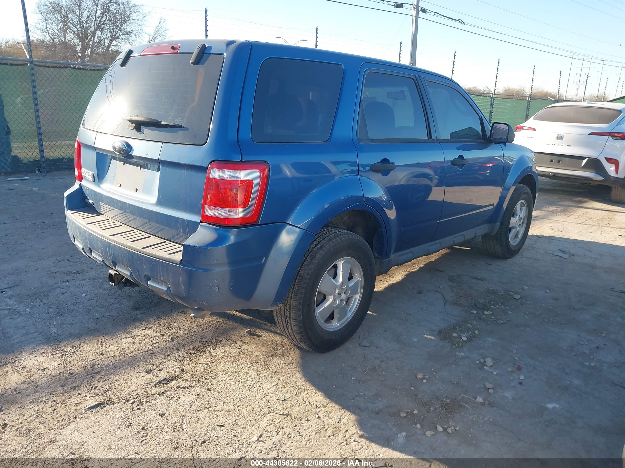 FORD ESCAPE image 4