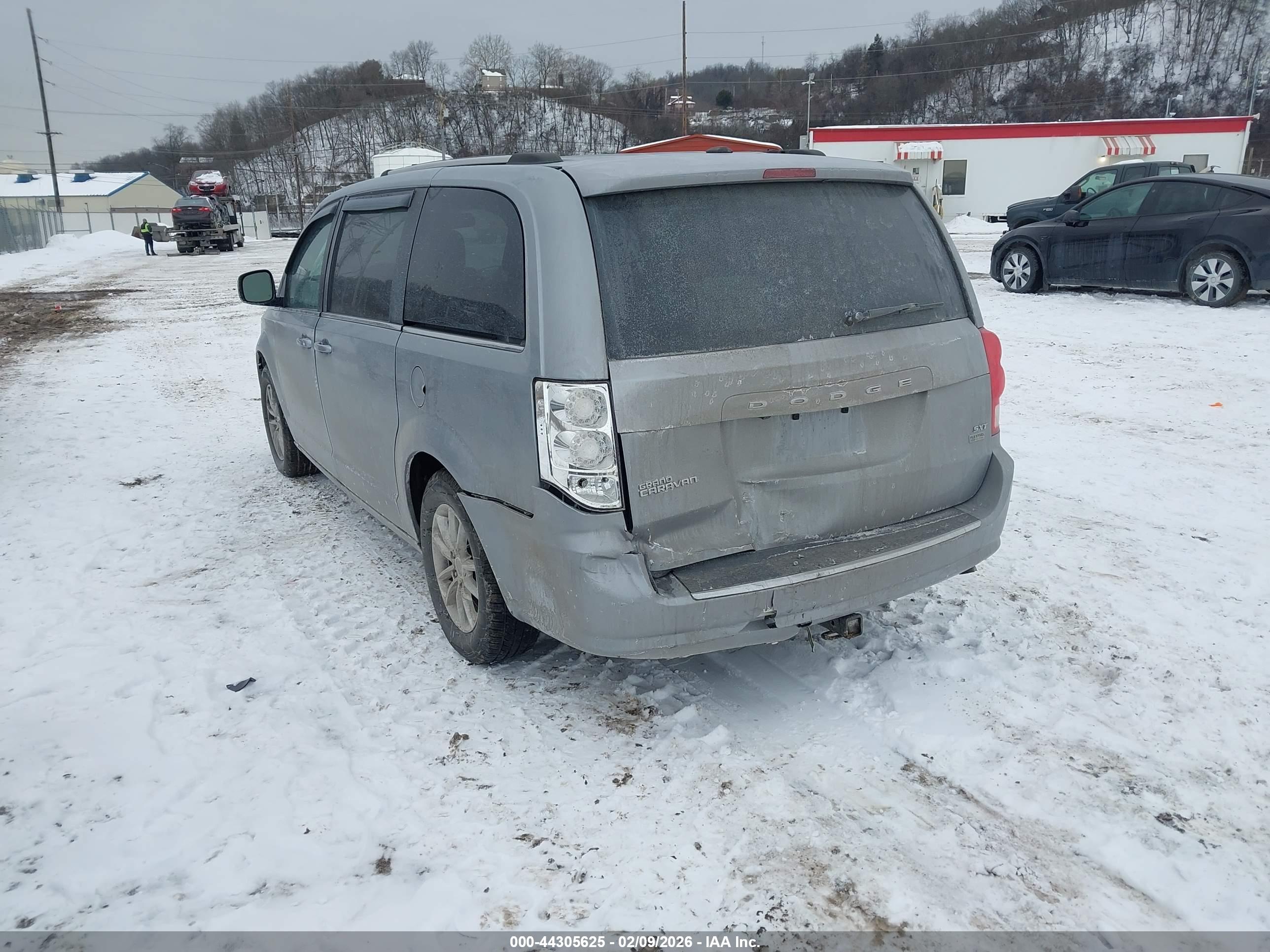 DODGE GRAND image 3