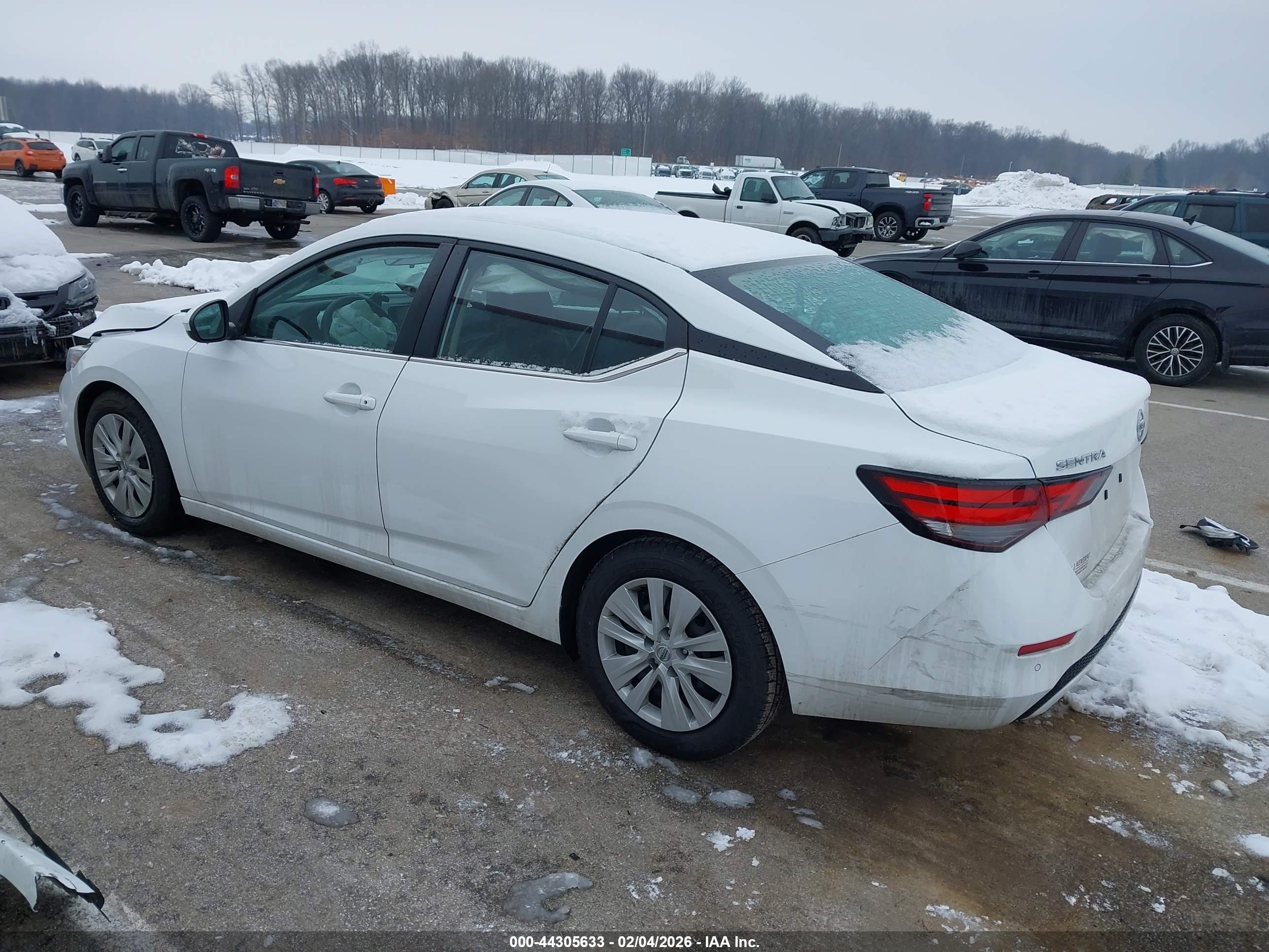 NISSAN SENTRA image 3