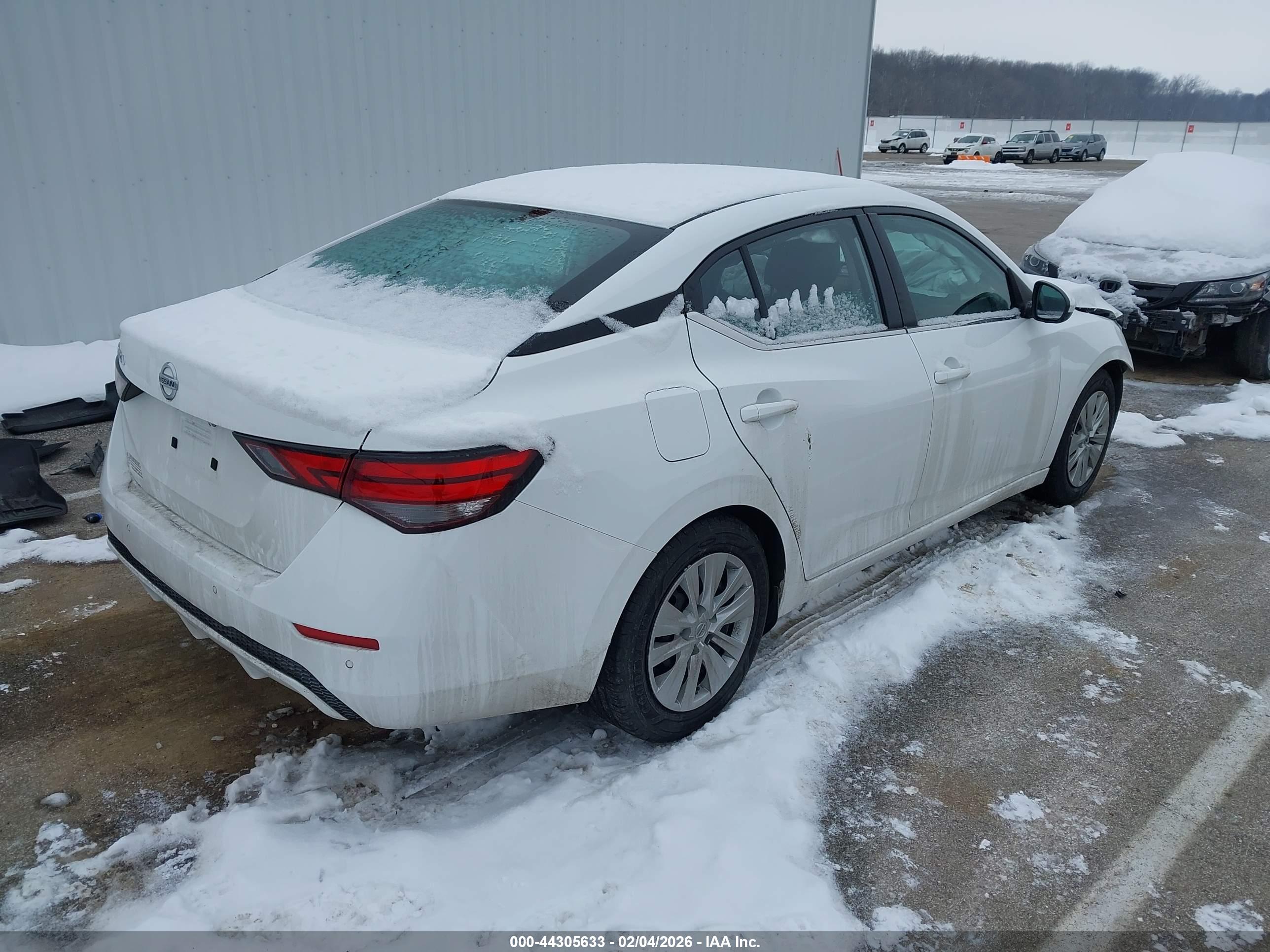 NISSAN SENTRA image 4
