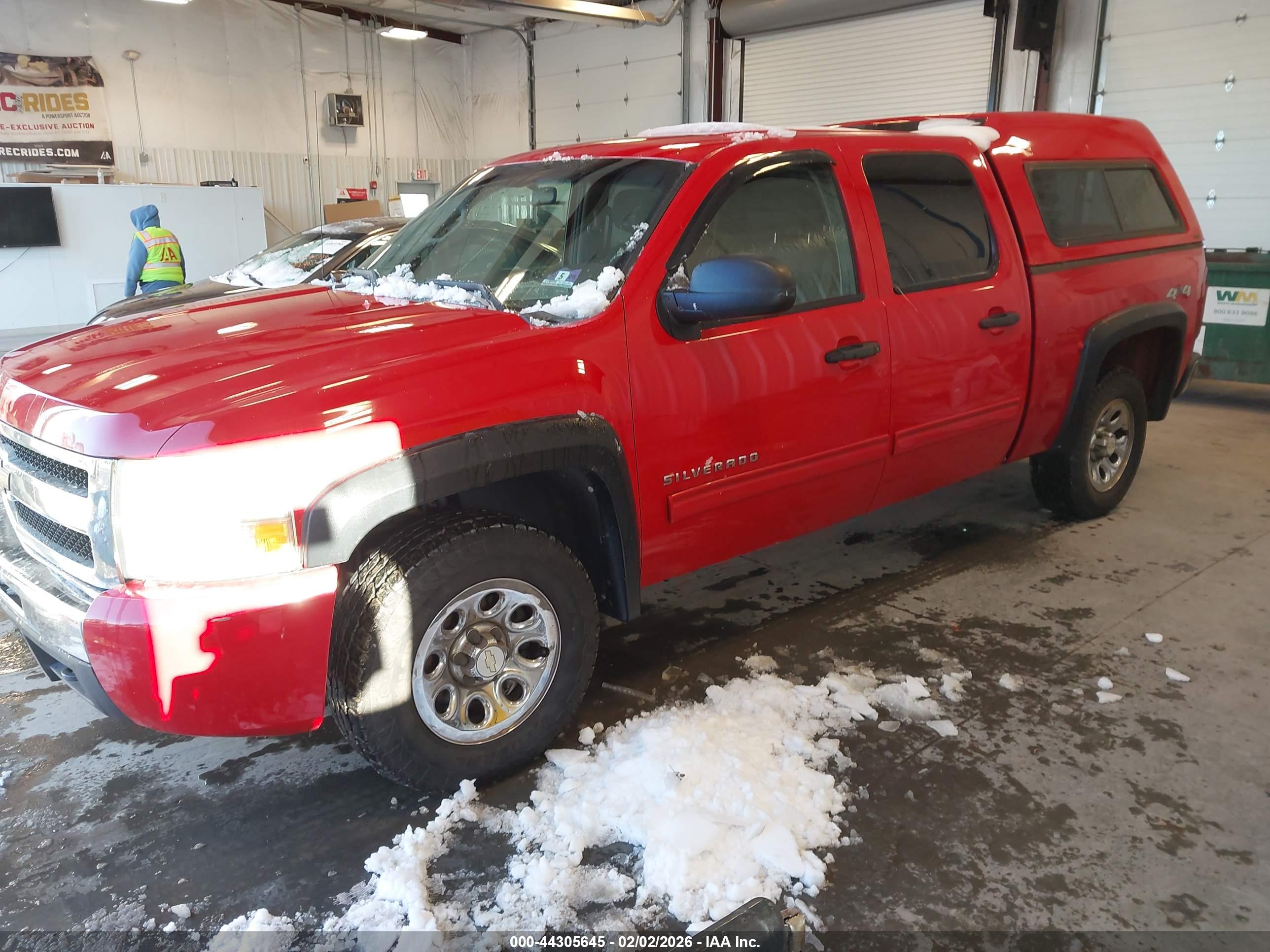CHEVROLET SILVERADO image 2