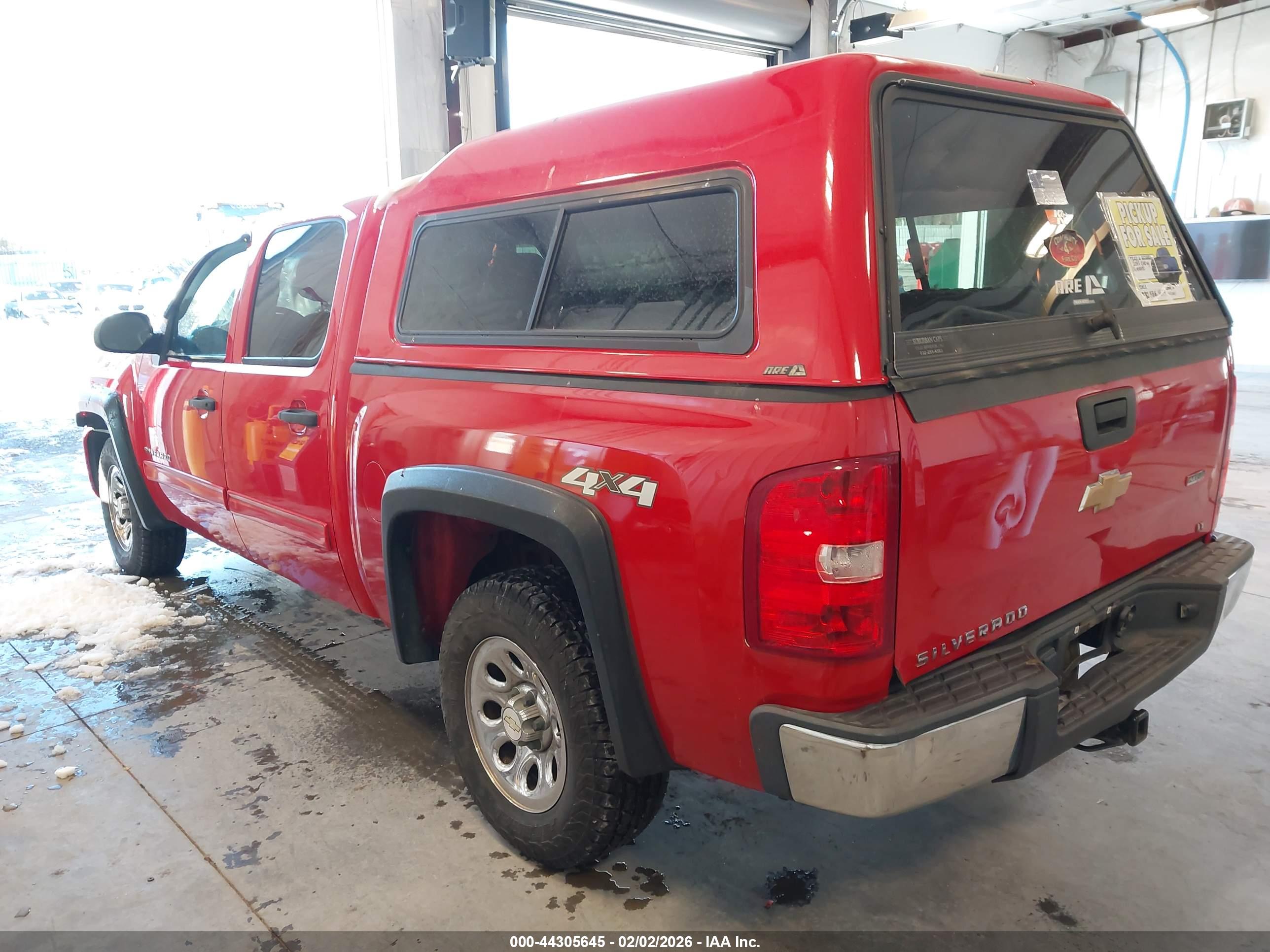 CHEVROLET SILVERADO image 3