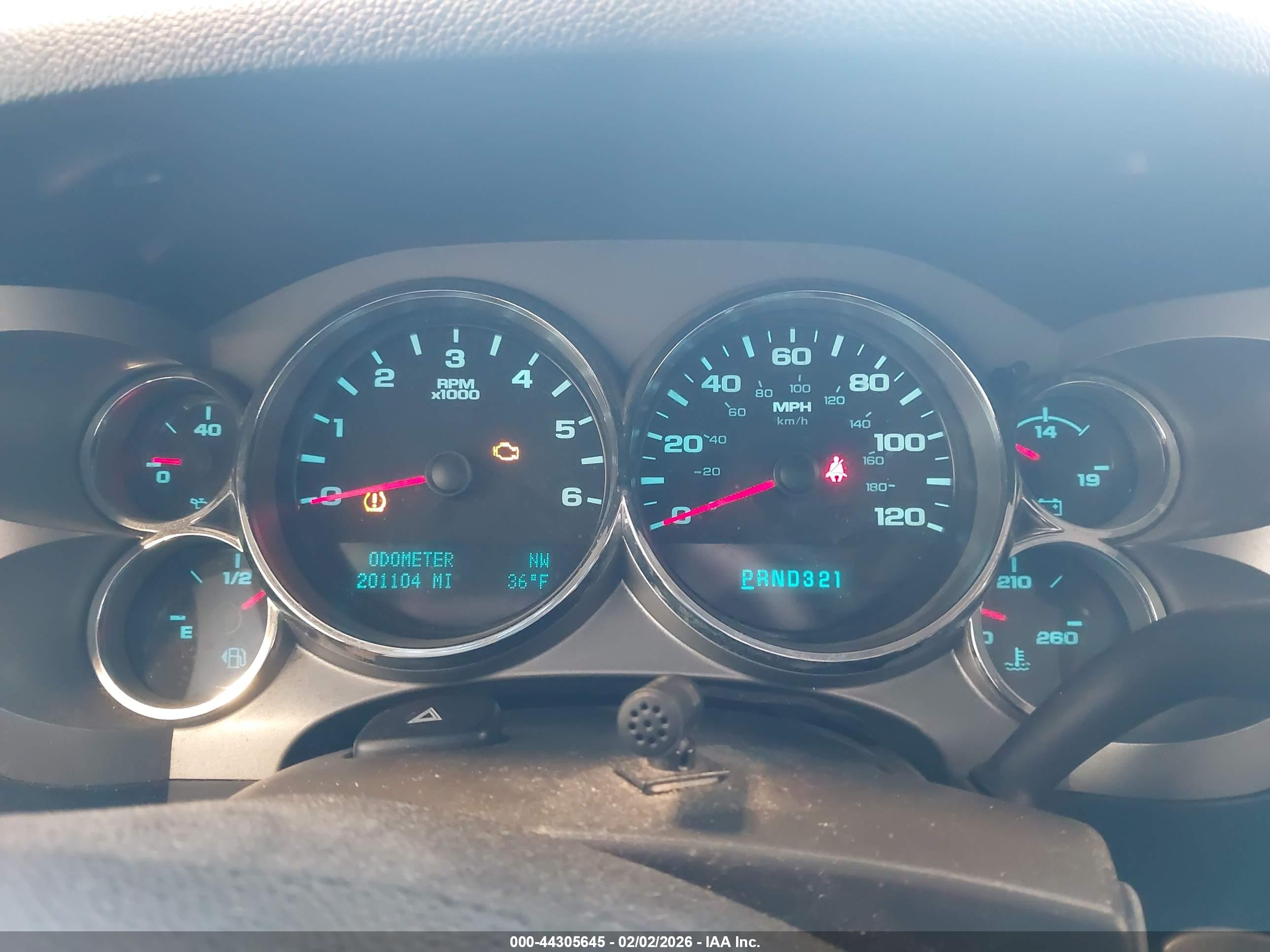 CHEVROLET SILVERADO image 7