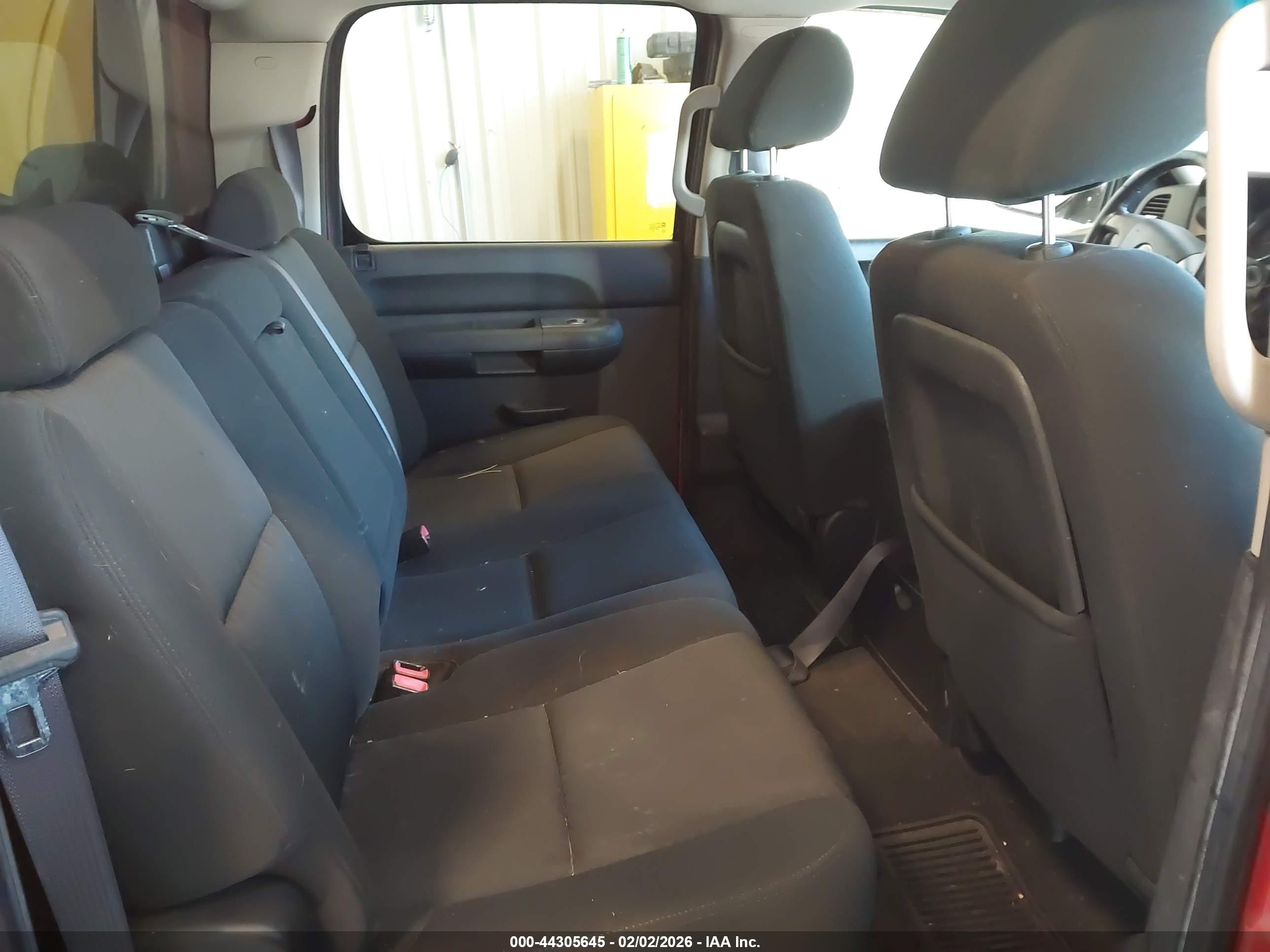 CHEVROLET SILVERADO image 8