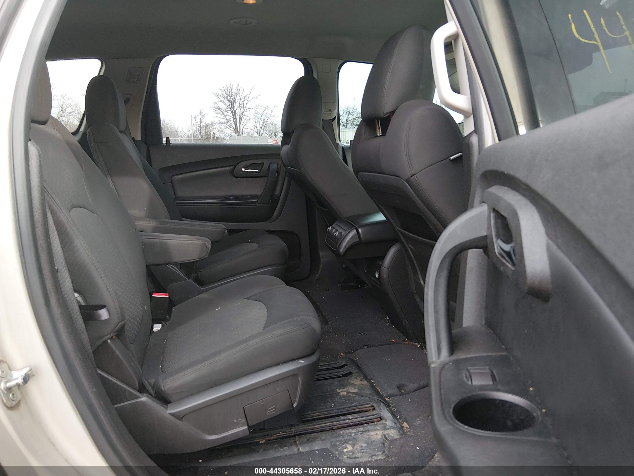 CHEVROLET TRAVERSE image 8