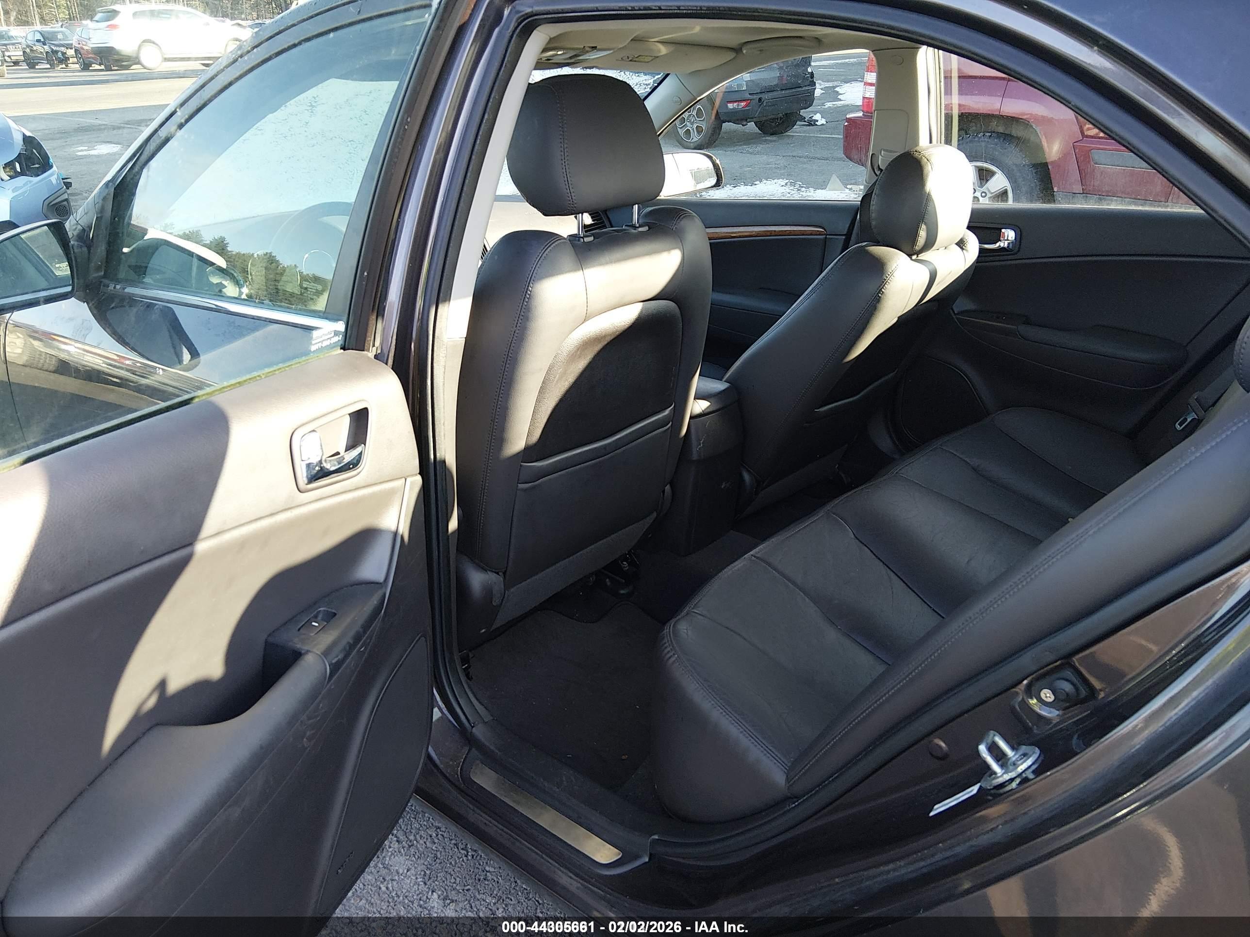 HYUNDAI SONATA image 8