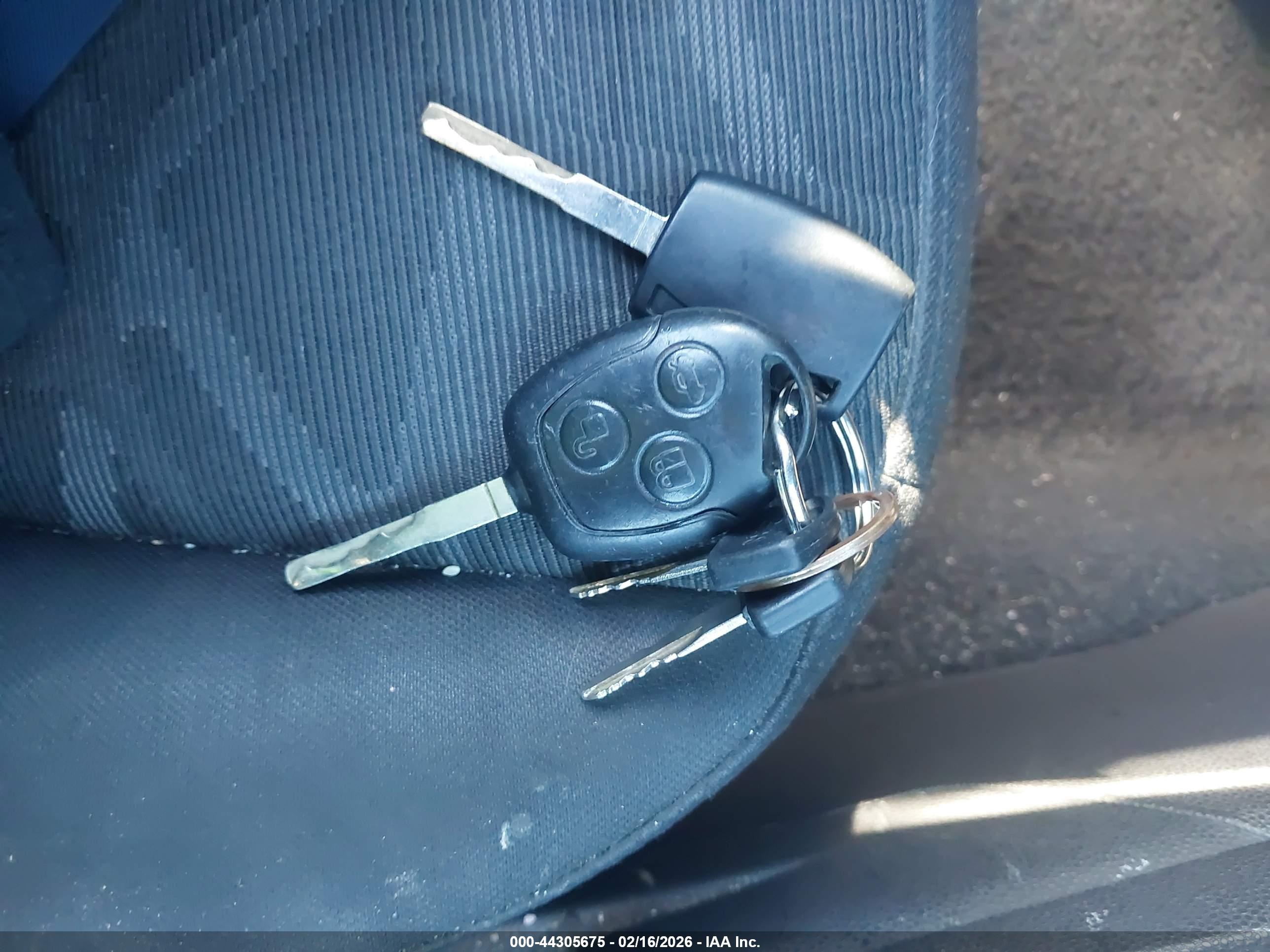 FORD FIESTA image 11