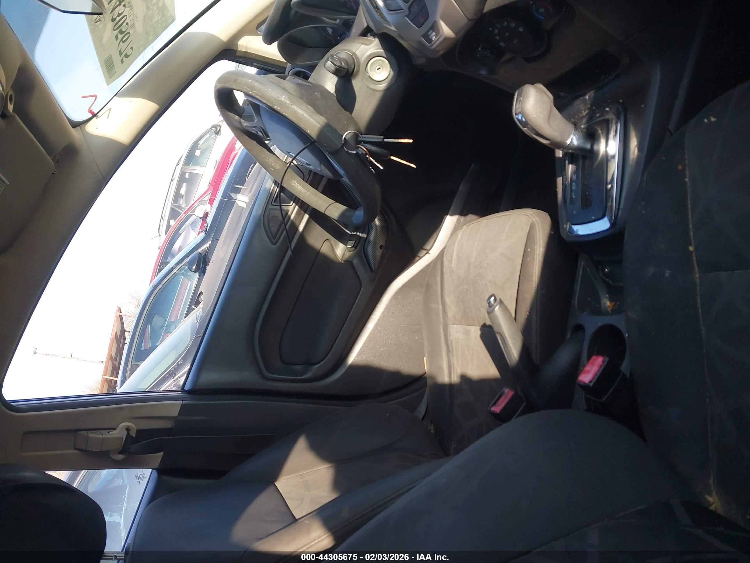 FORD FIESTA image 5